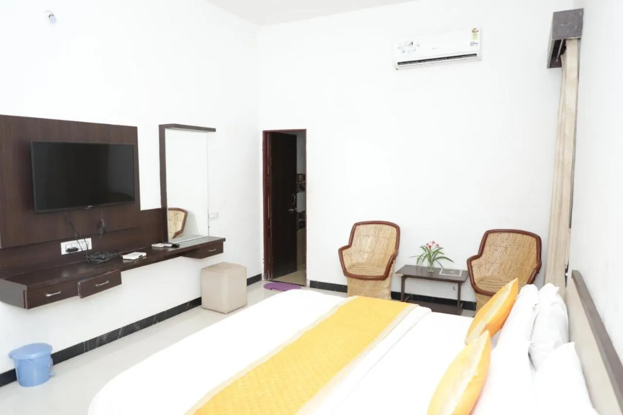 Aravali Hills Resort