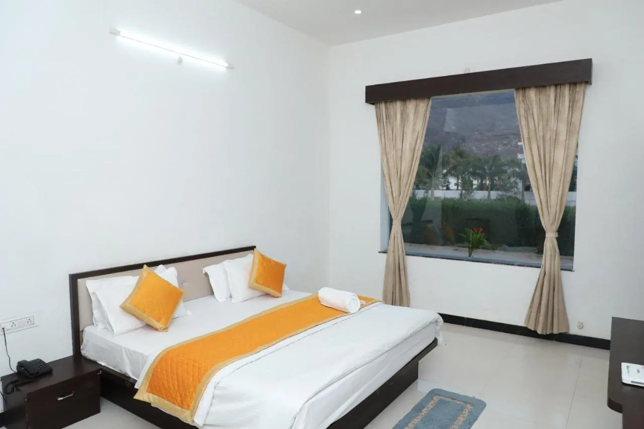 Aravali Hills Resort