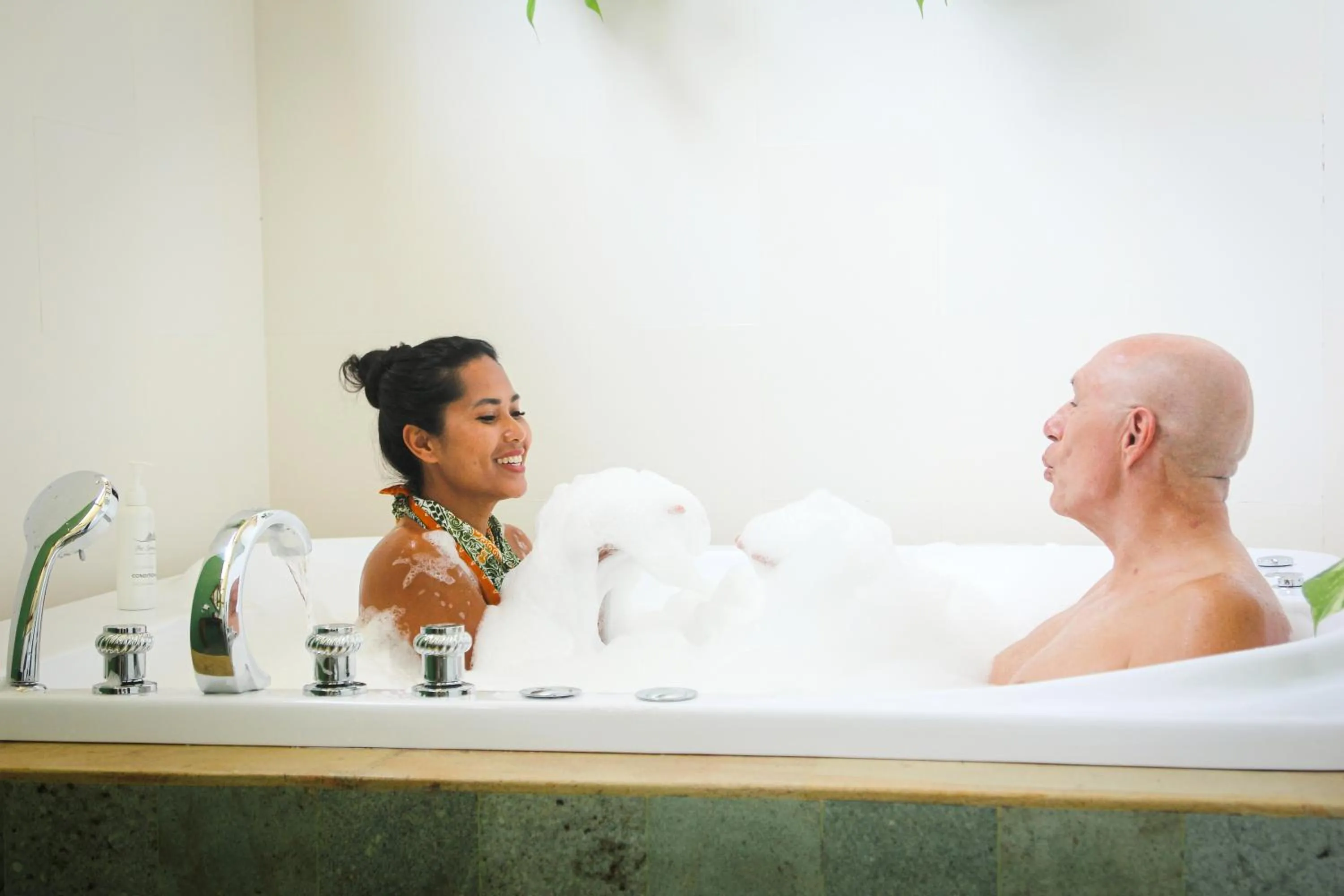 Hot Tub in The Seraya Resort Komodo