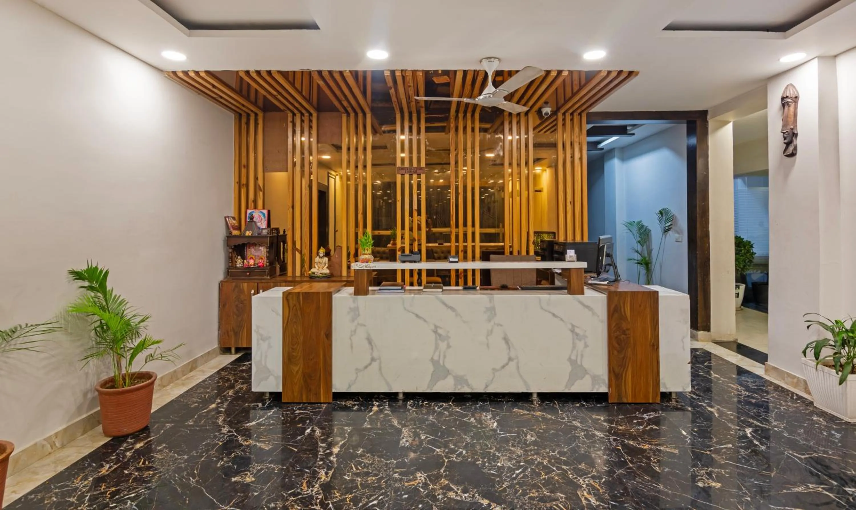 Lobby or reception in Treebo JD Residency Mohali