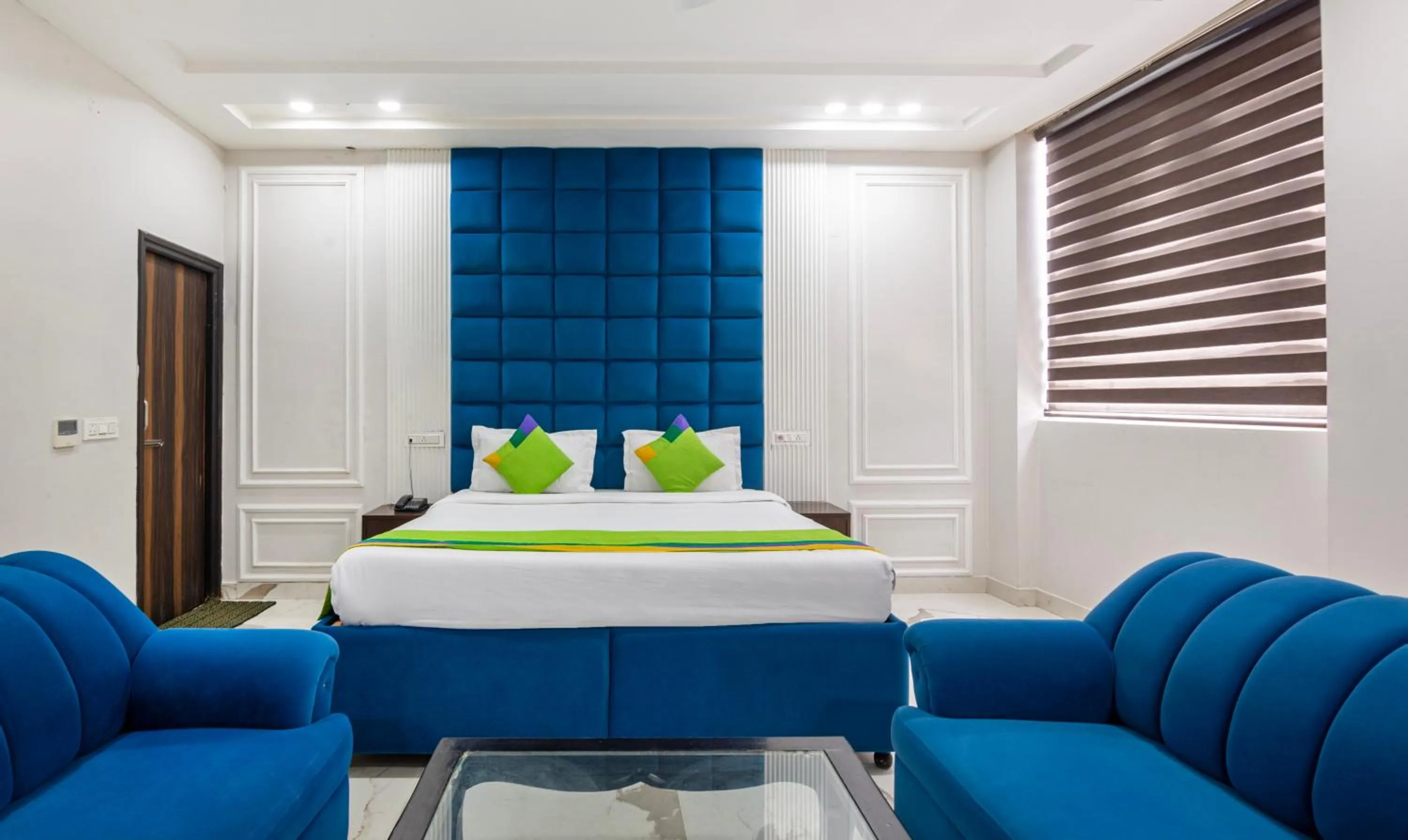 Bedroom, Bed in Treebo JD Residency Mohali