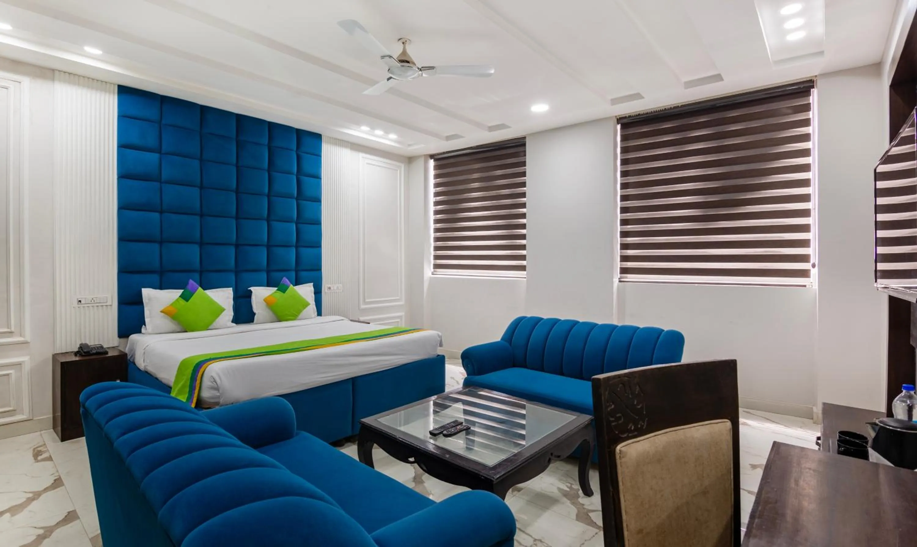 Bedroom, Bed in Treebo JD Residency Mohali