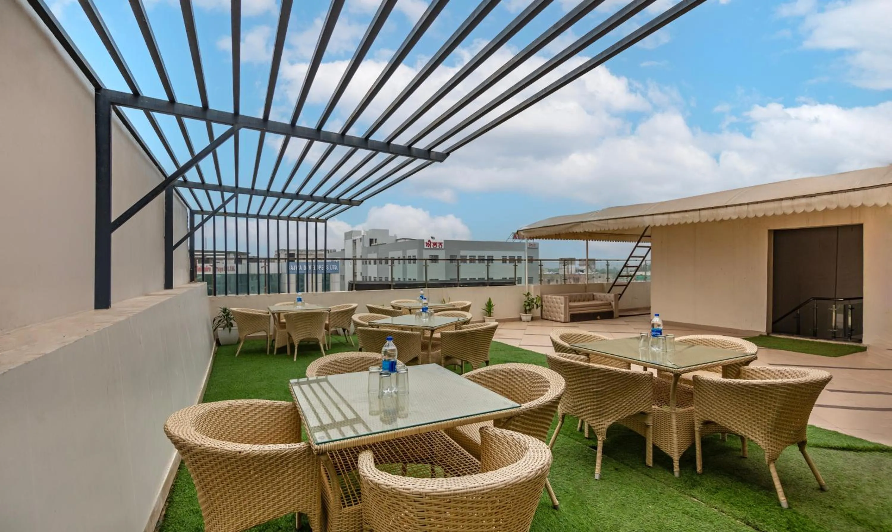 Restaurant/places to eat in Treebo JD Residency Mohali