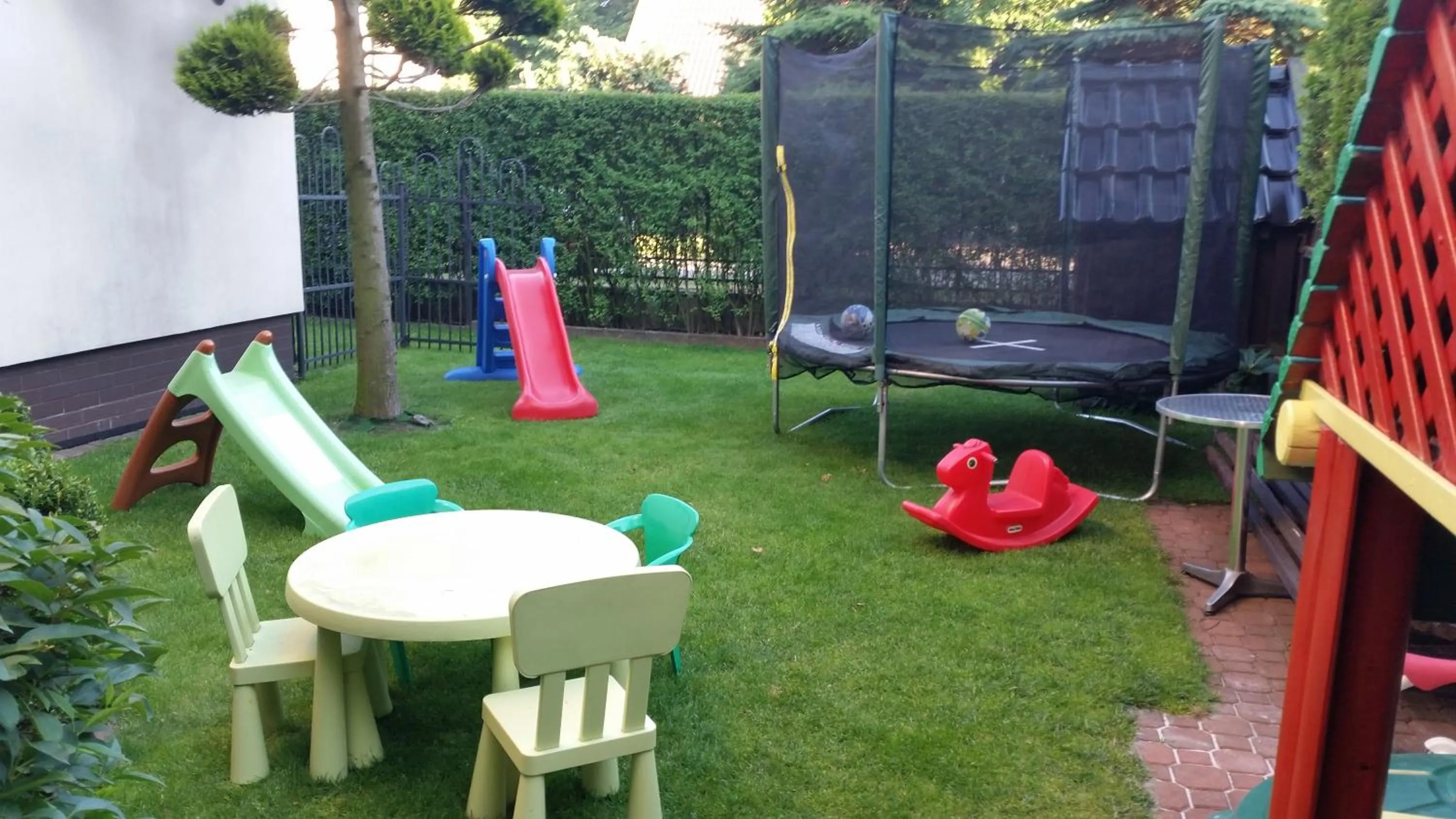 Area and facilities in Villa Pod Dębem