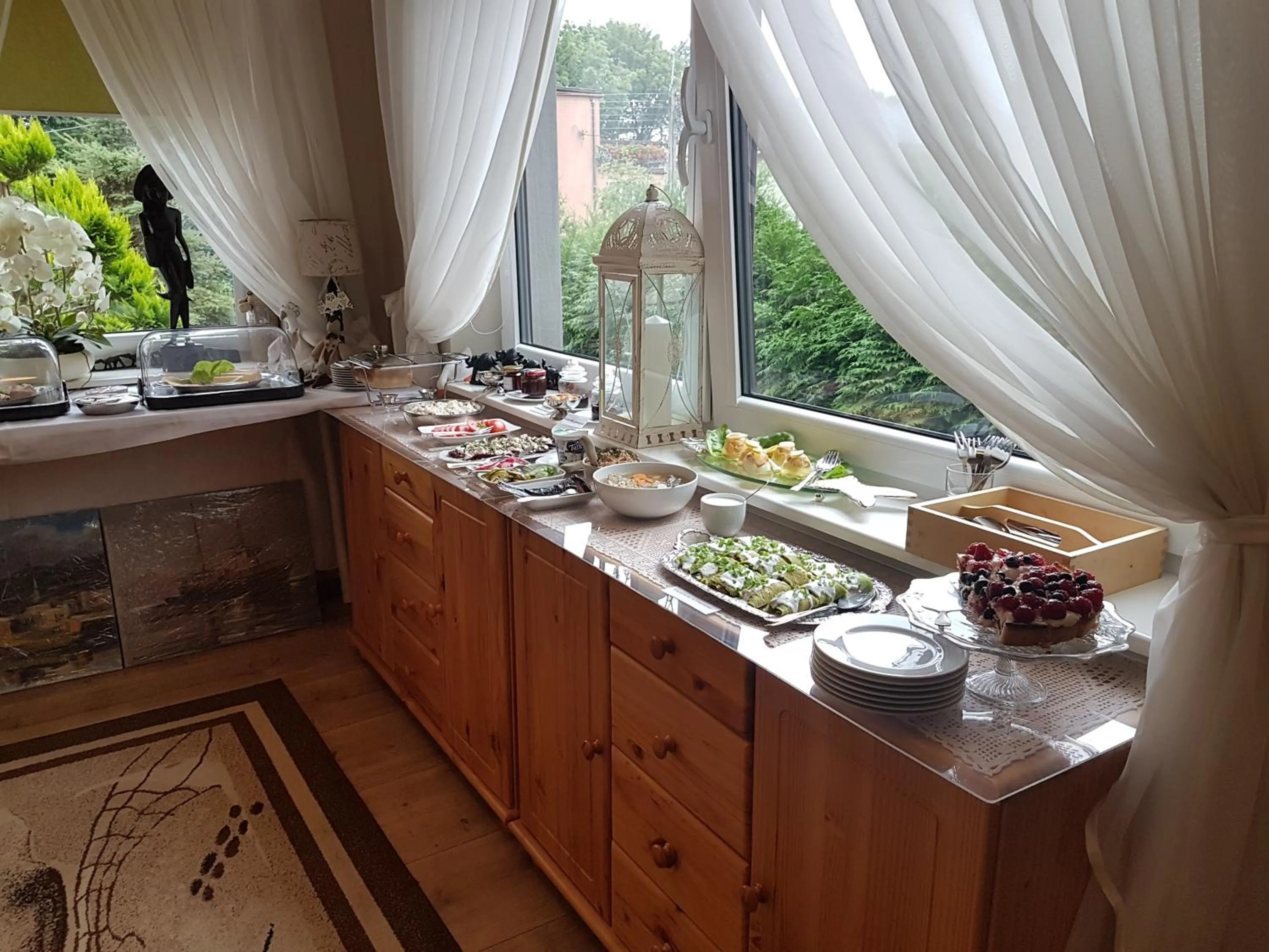 Buffet breakfast in Villa Pod Dębem