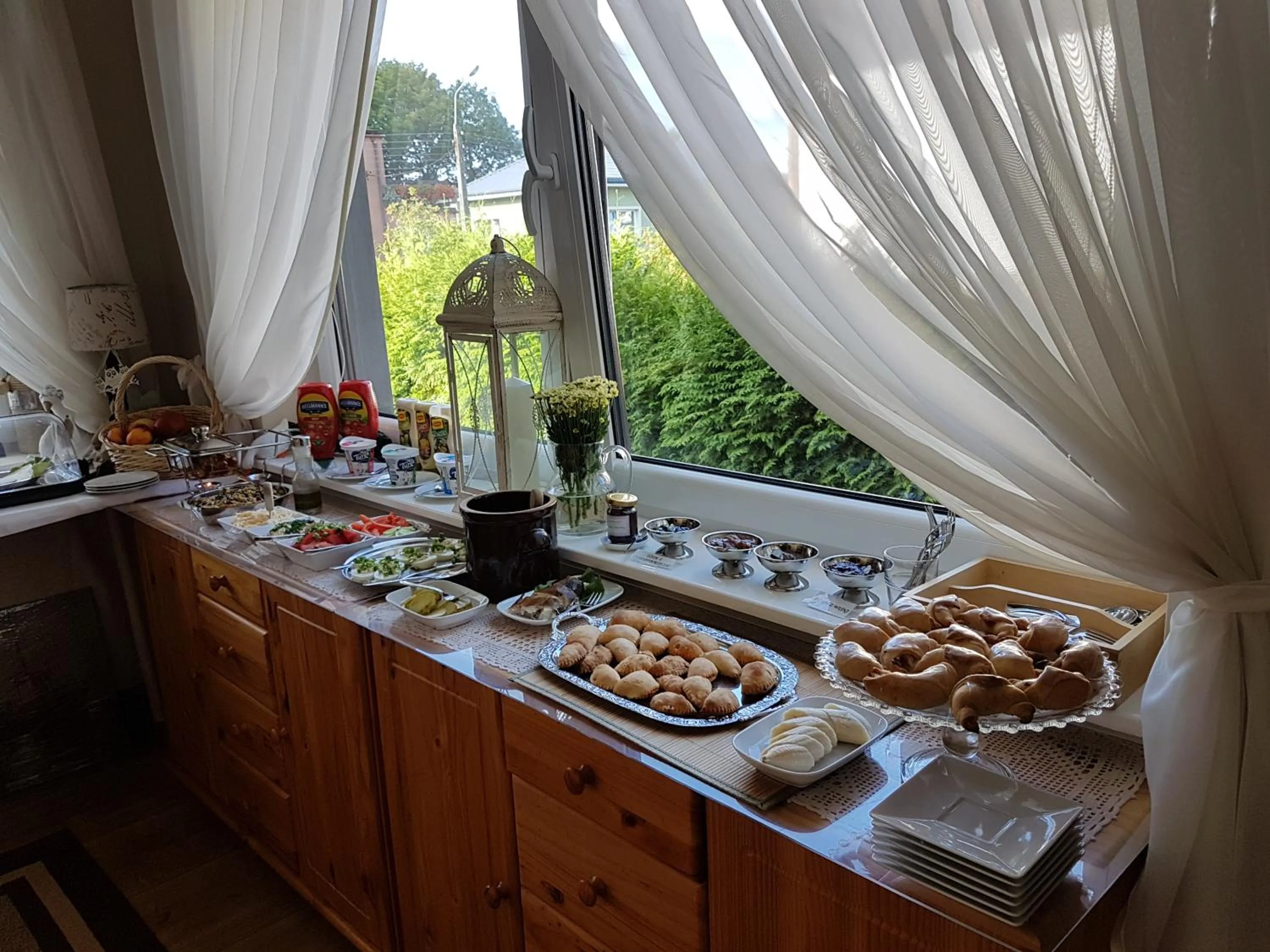 Buffet breakfast in Villa Pod Dębem