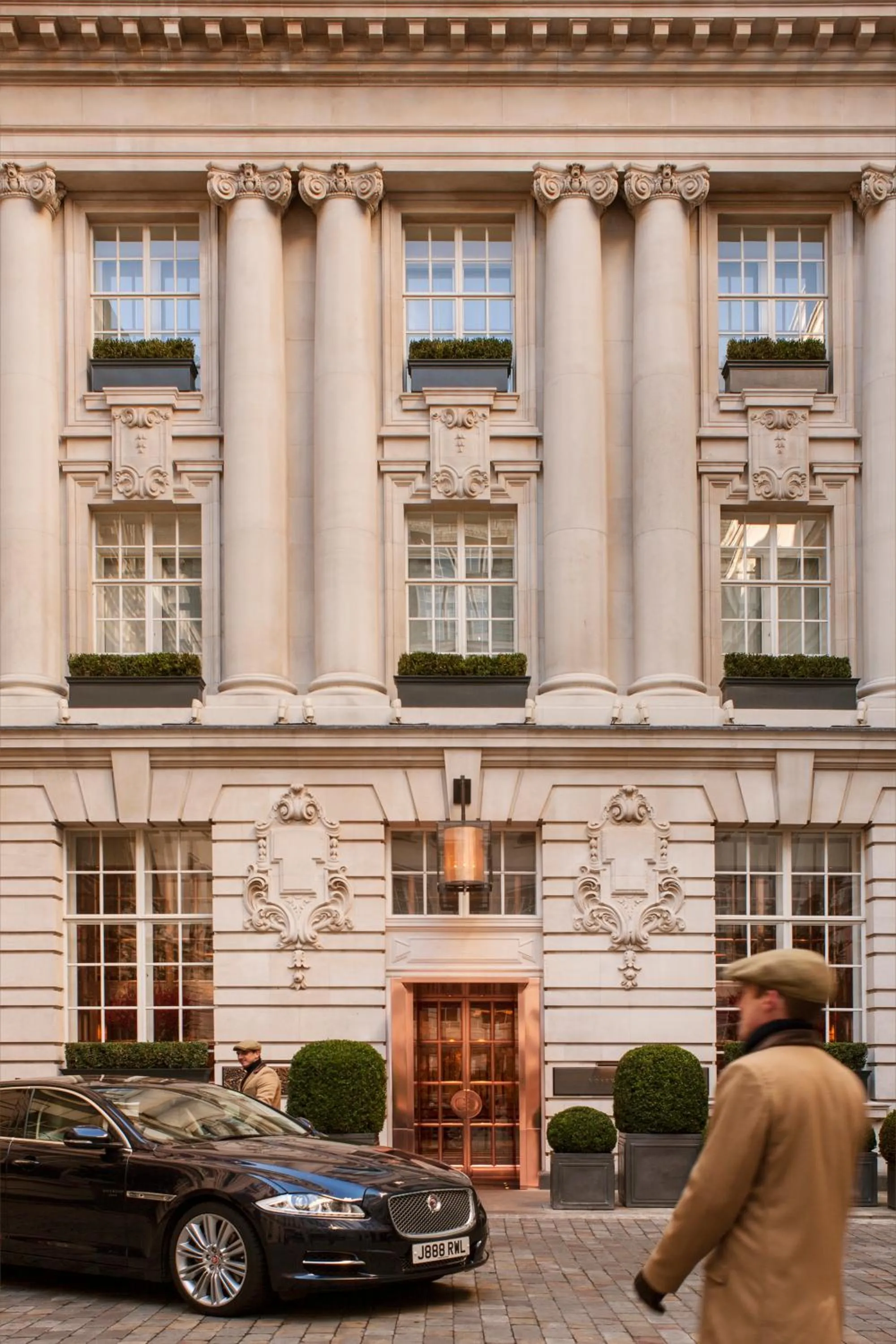 Facade/entrance in Rosewood London