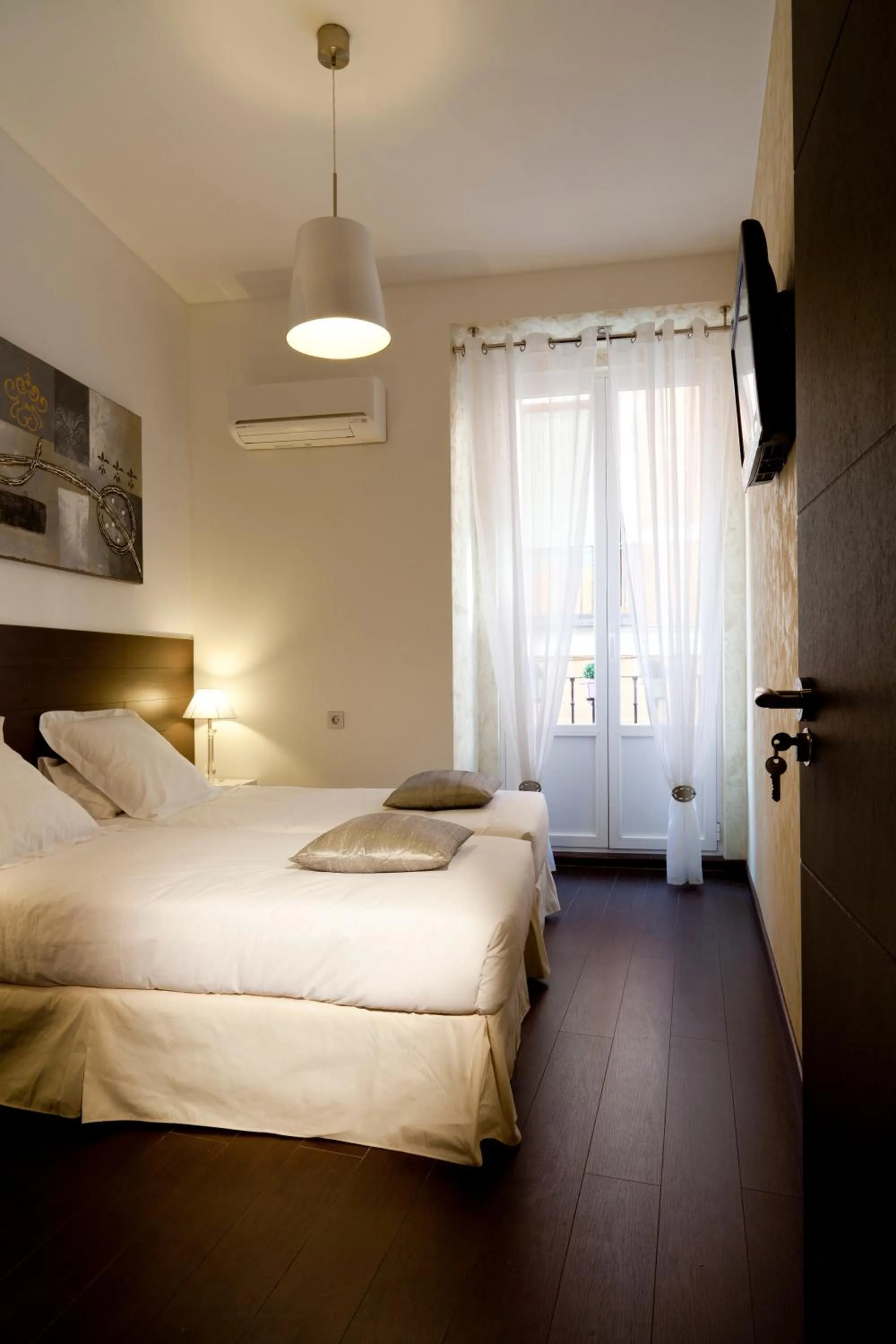 Bed in THC Latina Hostel