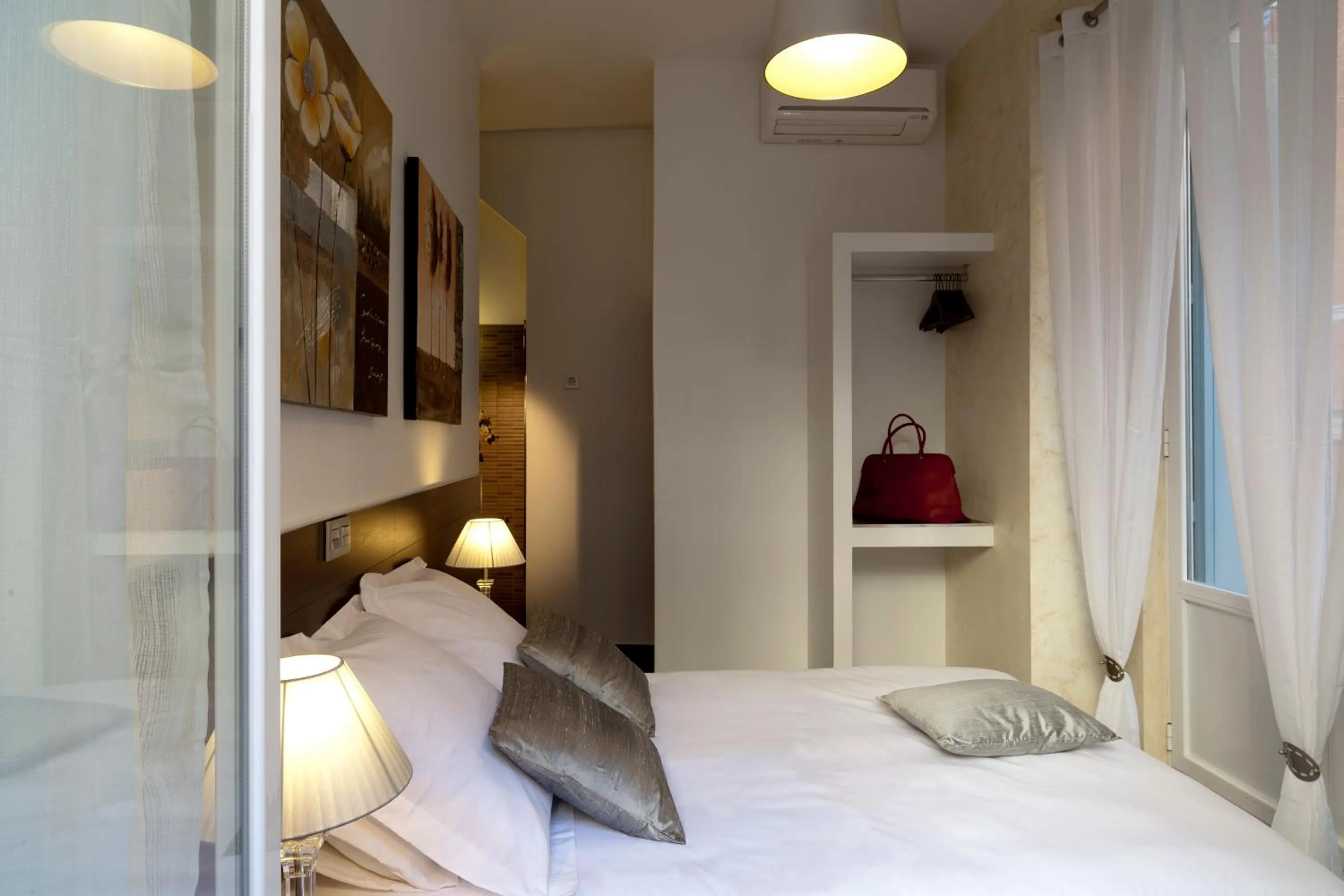 Bed in THC Latina Hostel