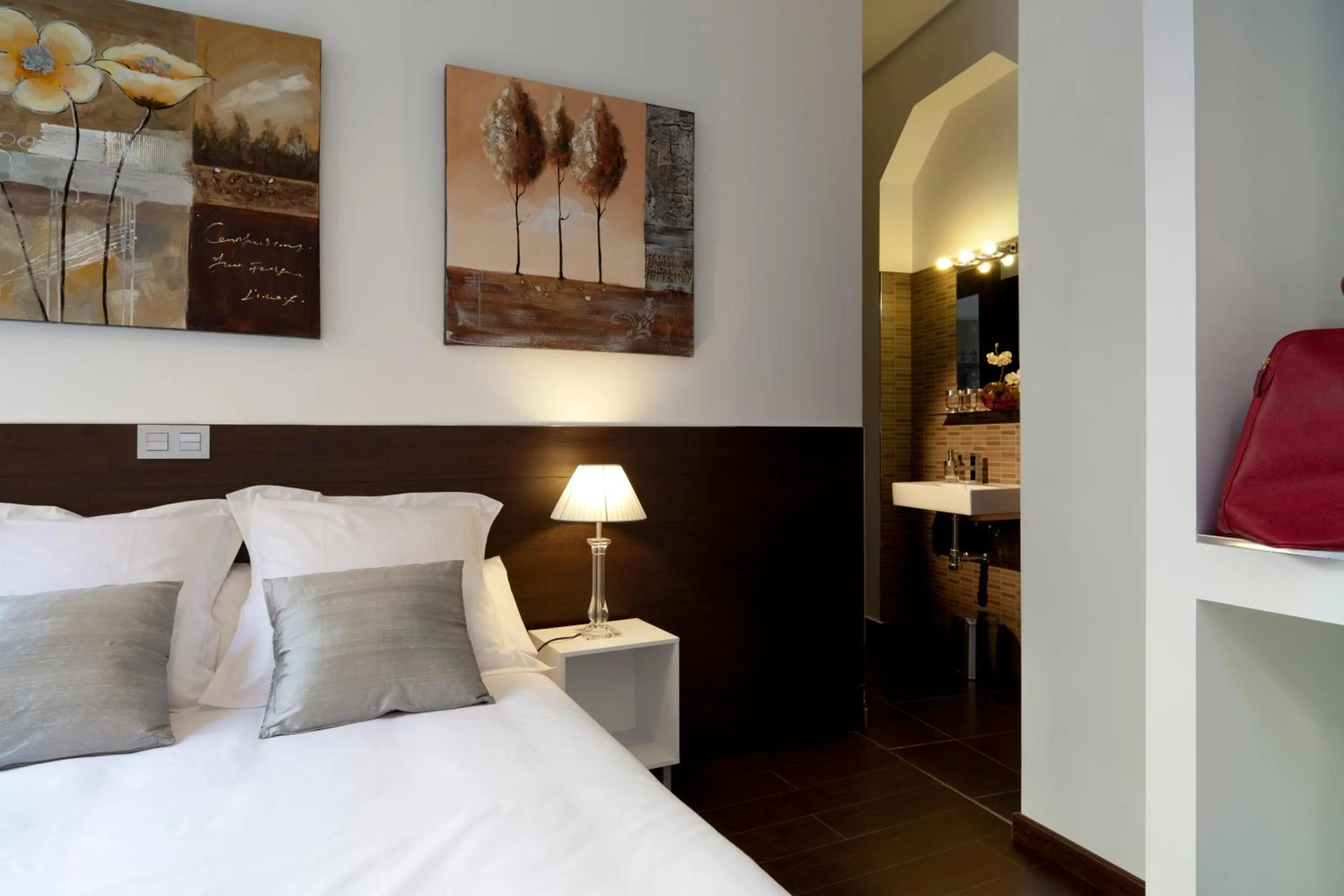 Decorative detail, Bed in THC Latina Hostel