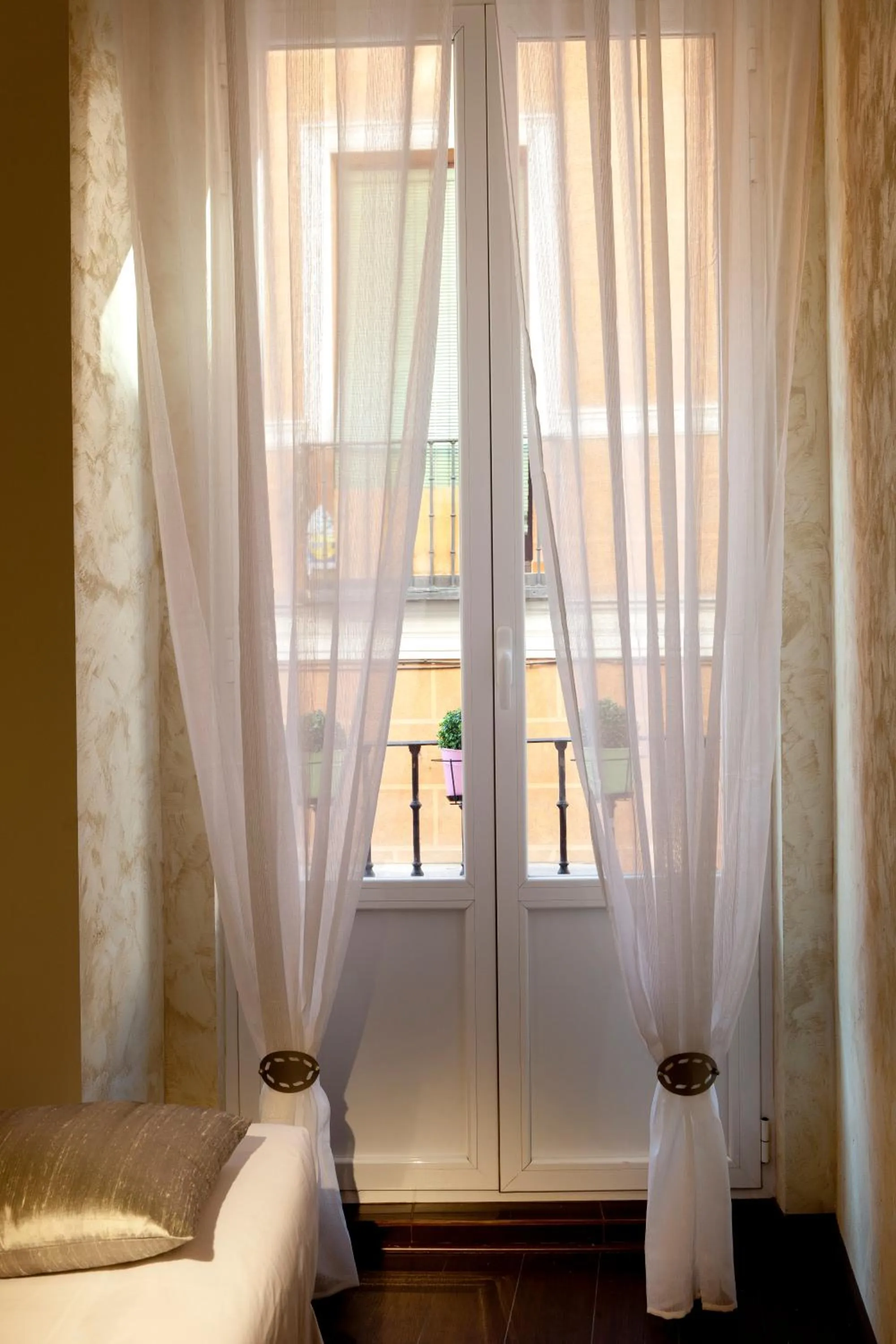 Decorative detail, Bed in THC Latina Hostel