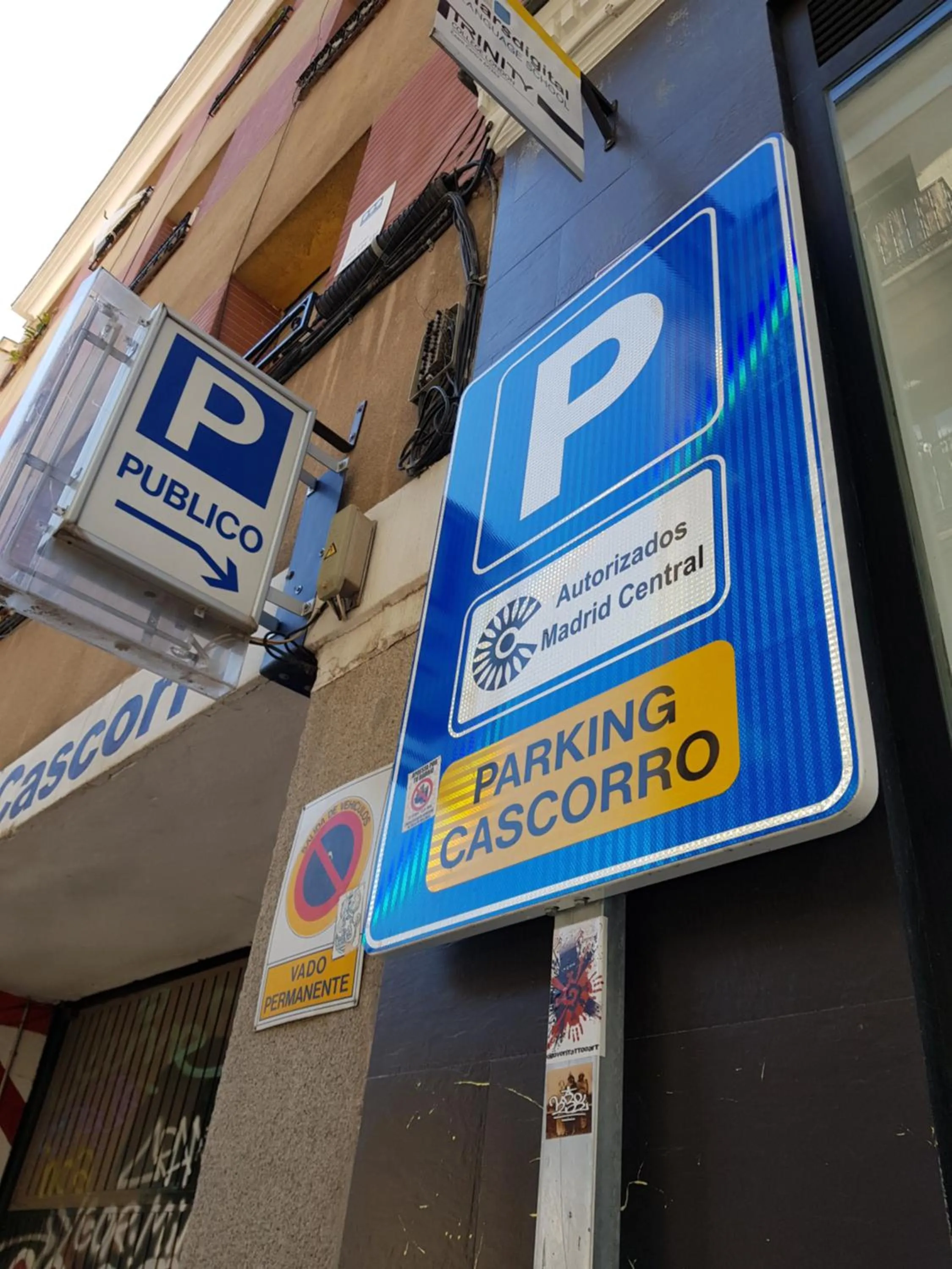 Logo/Certificate/Sign in THC Latina Hostel