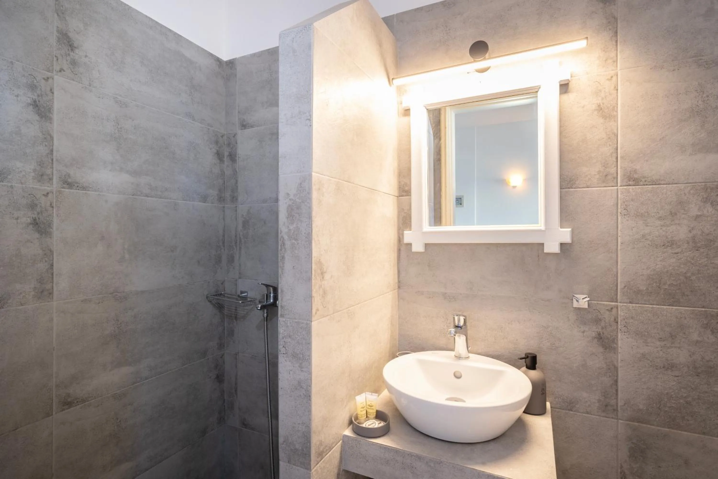 Bathroom in Vrachia Studios & Apartments