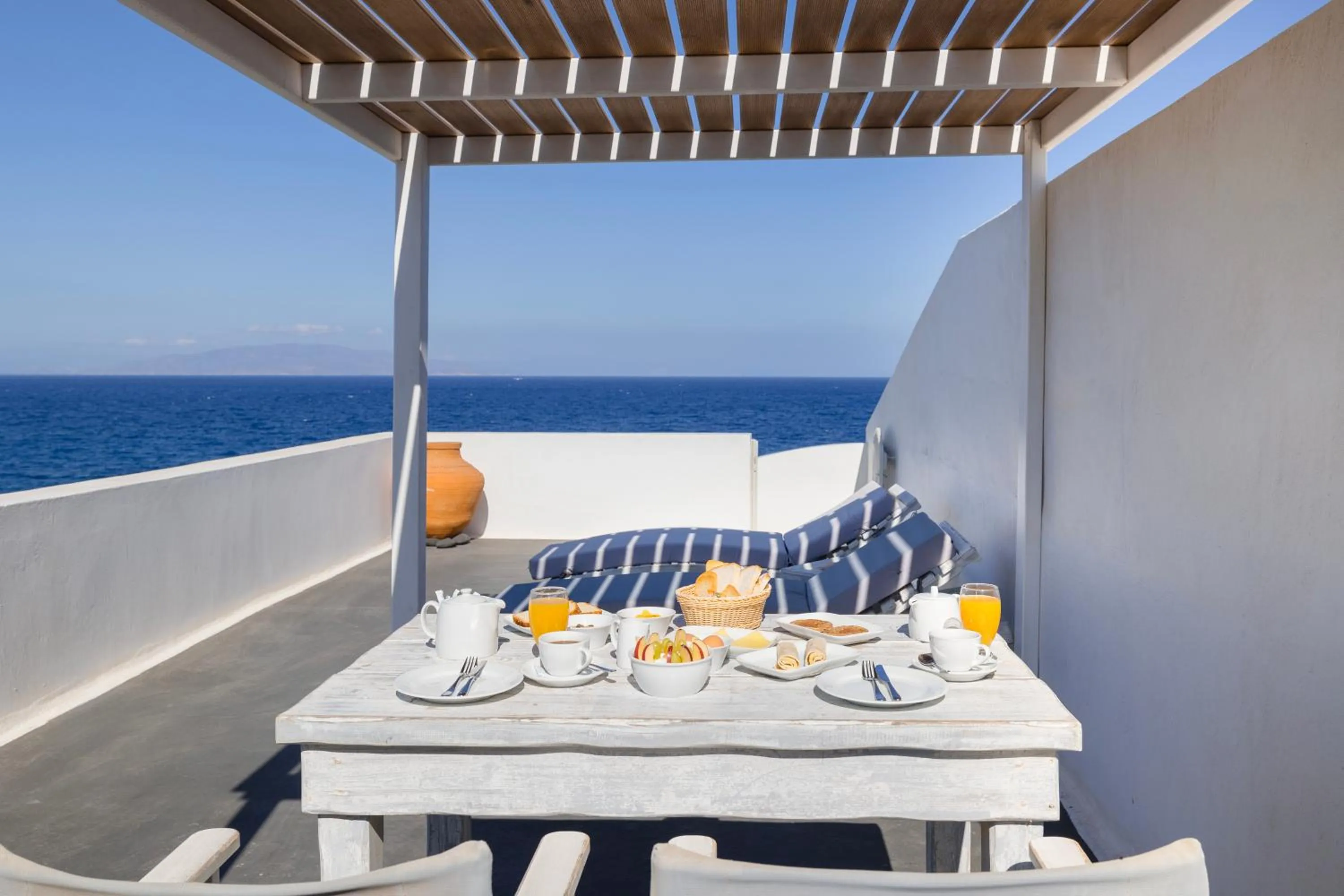 Balcony/Terrace in Vrachia Studios & Apartments