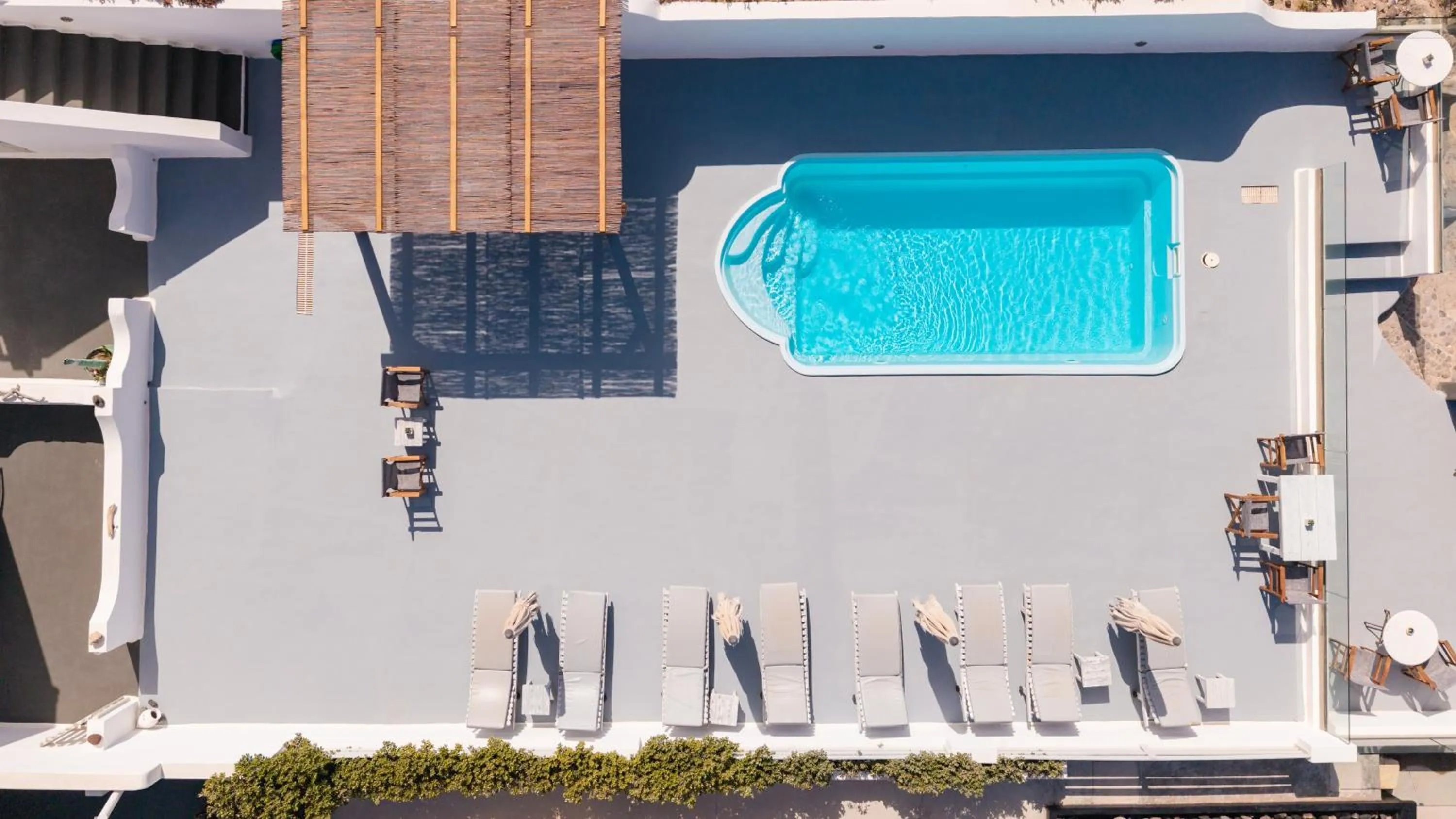 Vrachia Studios & Apartments