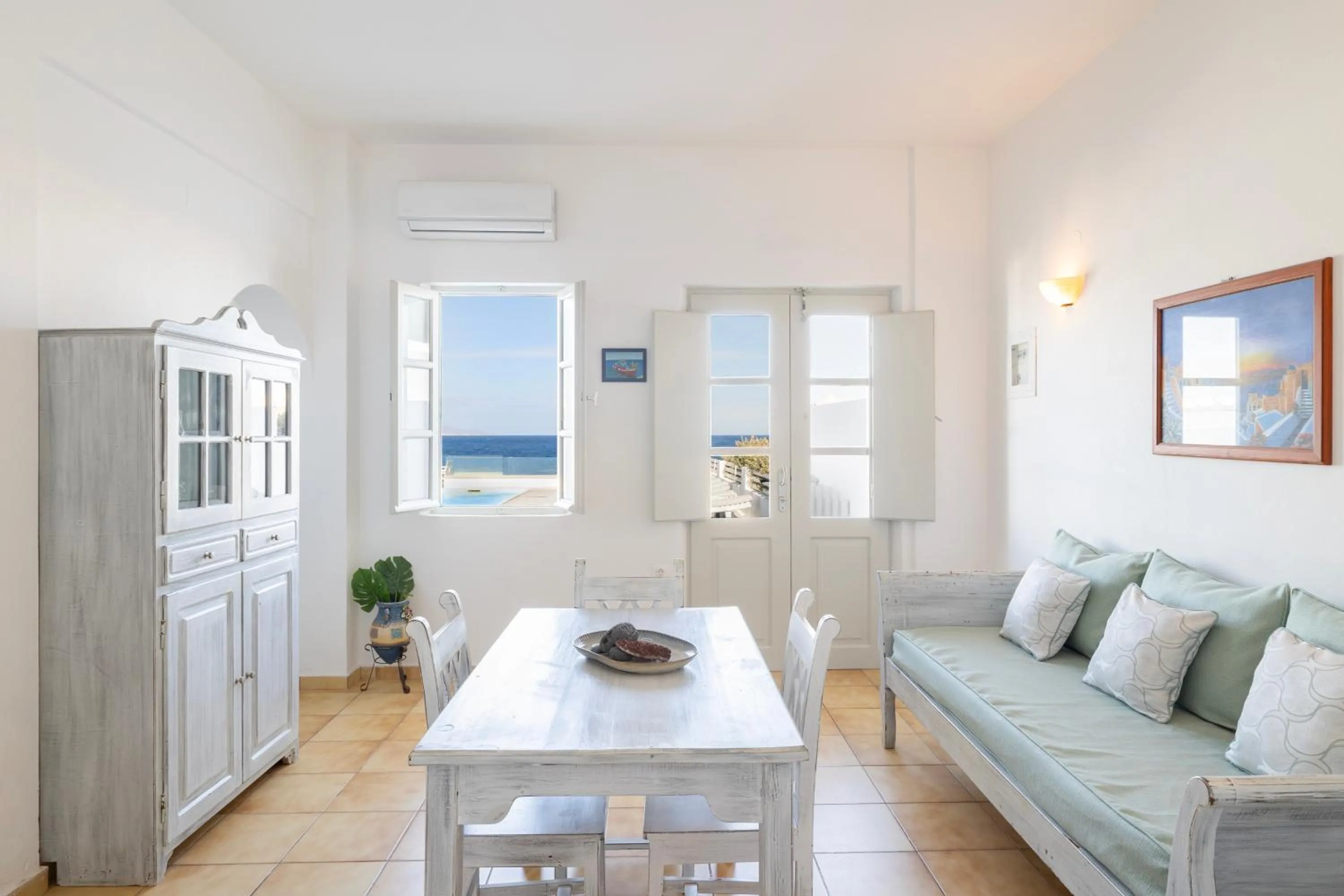 Living room in Vrachia Studios & Apartments