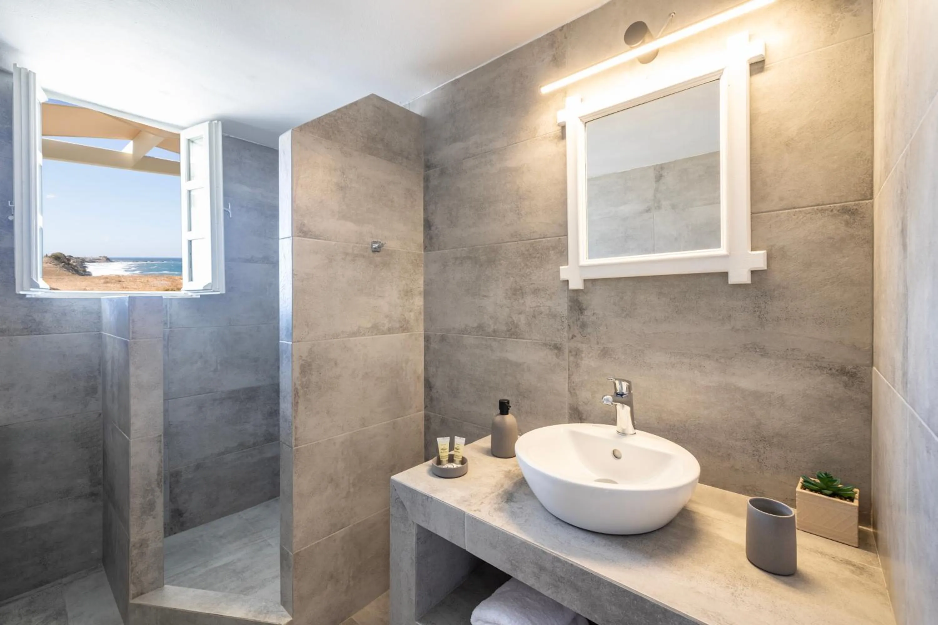 Bathroom in Vrachia Studios & Apartments