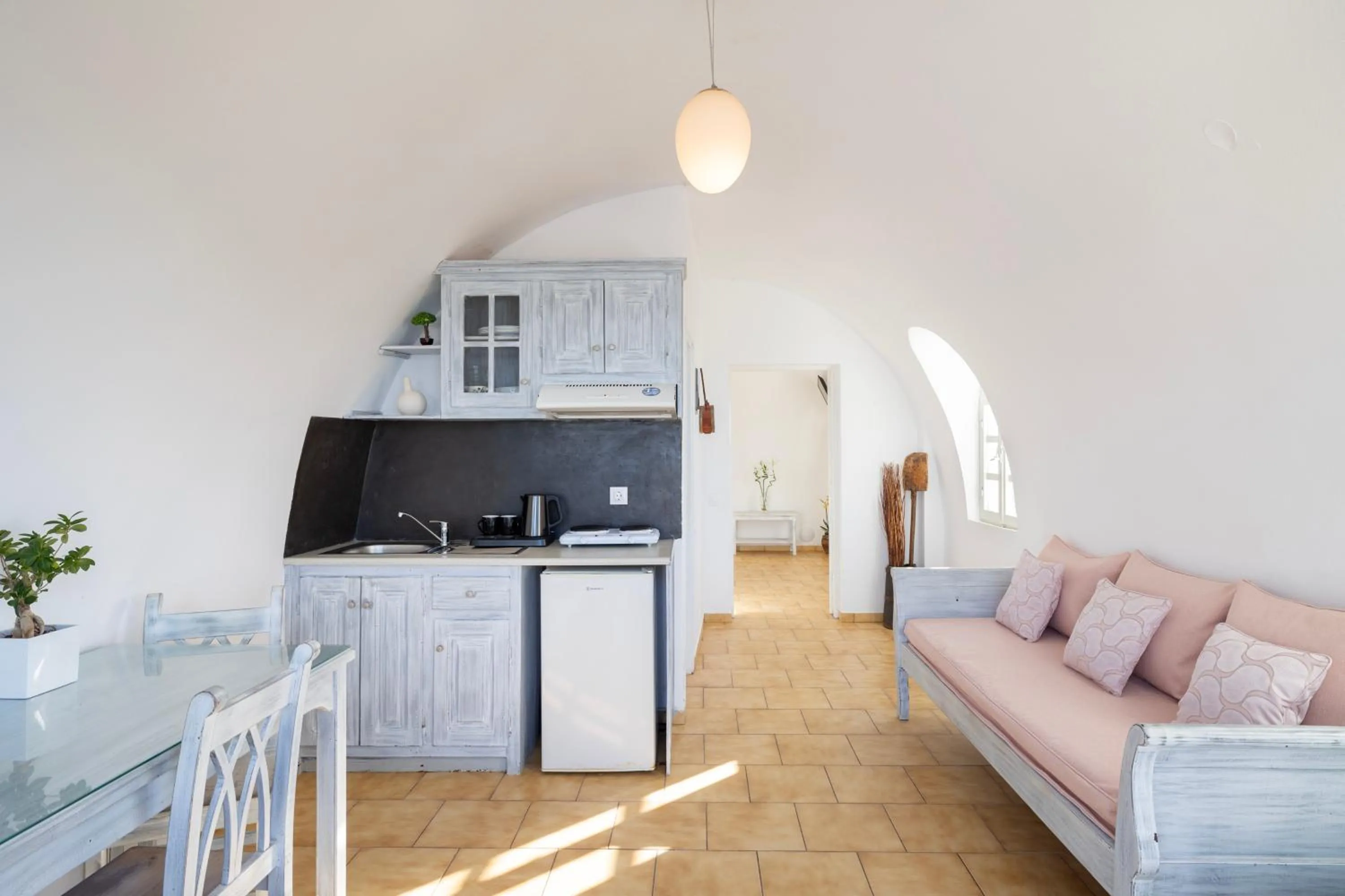 kitchen in Vrachia Studios & Apartments