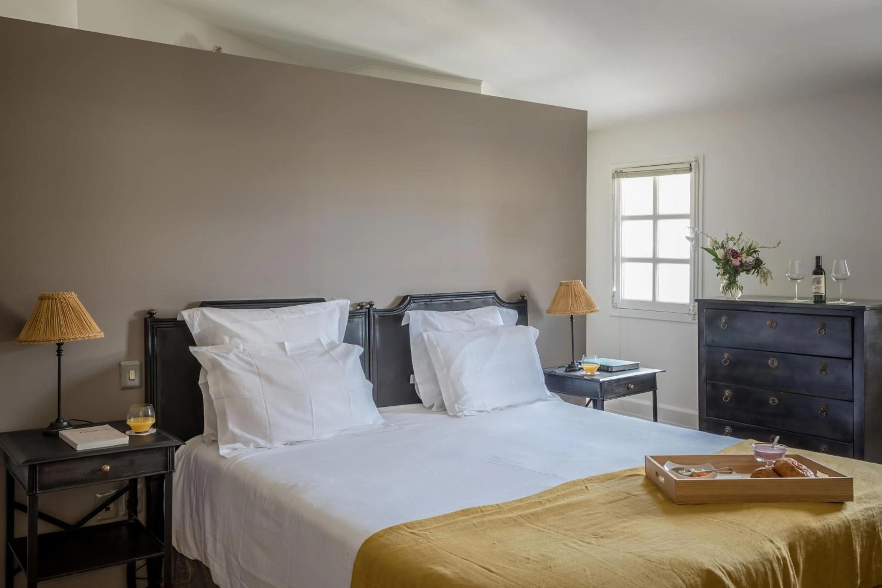 Bed in Le Relais de Franc Mayne Saint Emilion