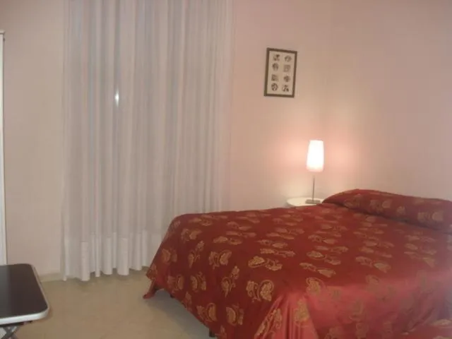 Photo of the whole room, Bed in Cinquestelle