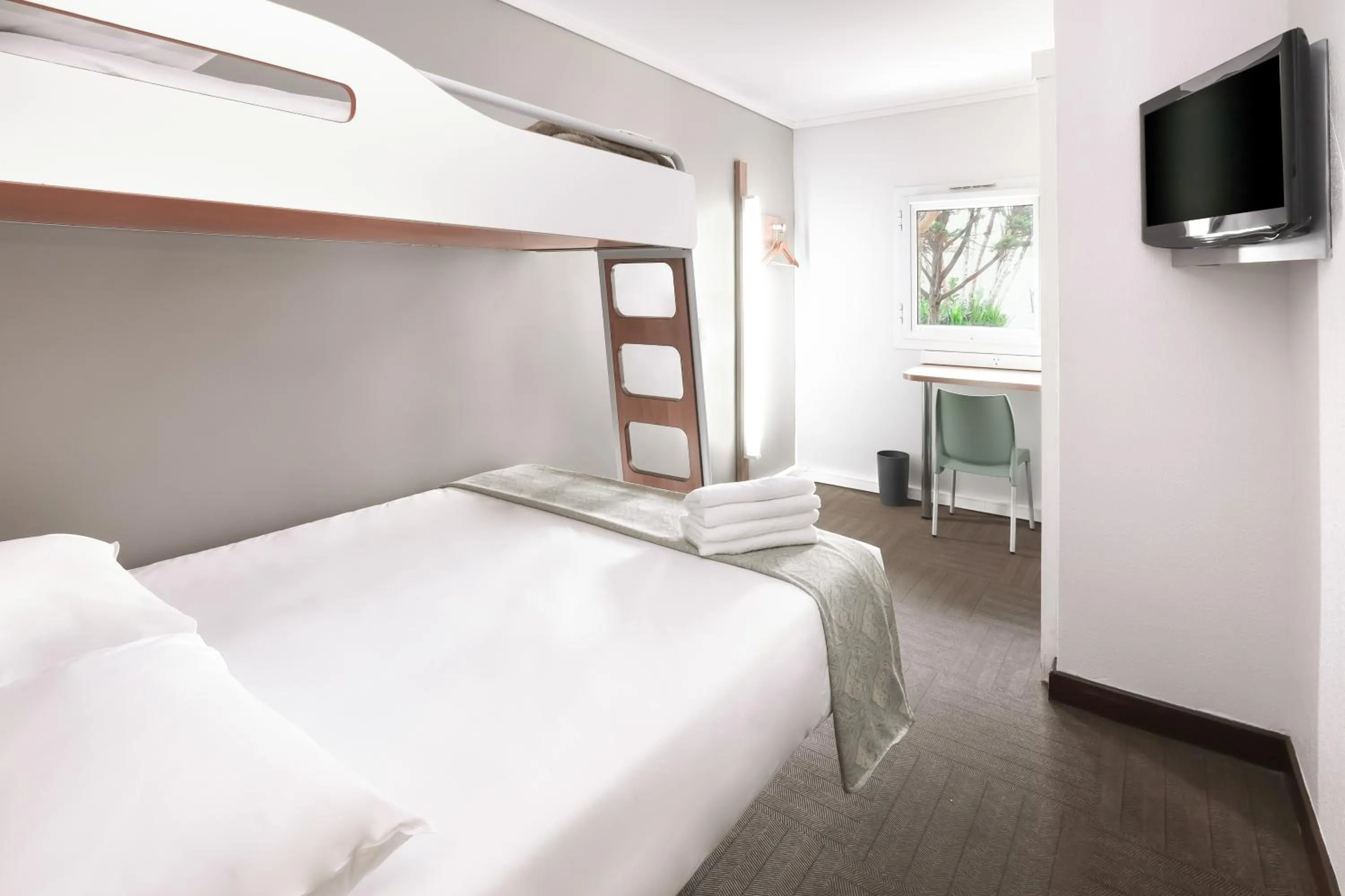 Facility for disabled guests, Bed in SUN1 O.R.TAMBO