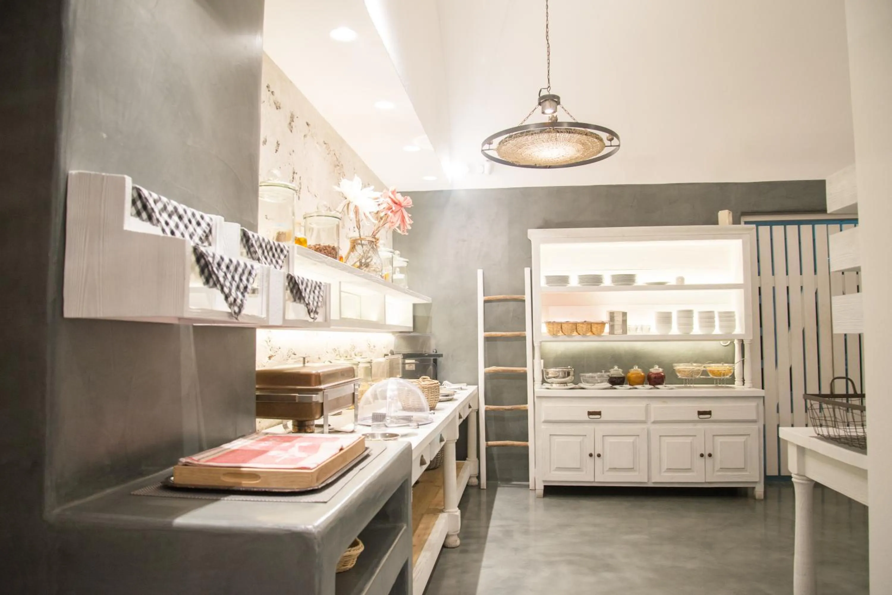 Restaurant/places to eat in Makris Beach Hotel