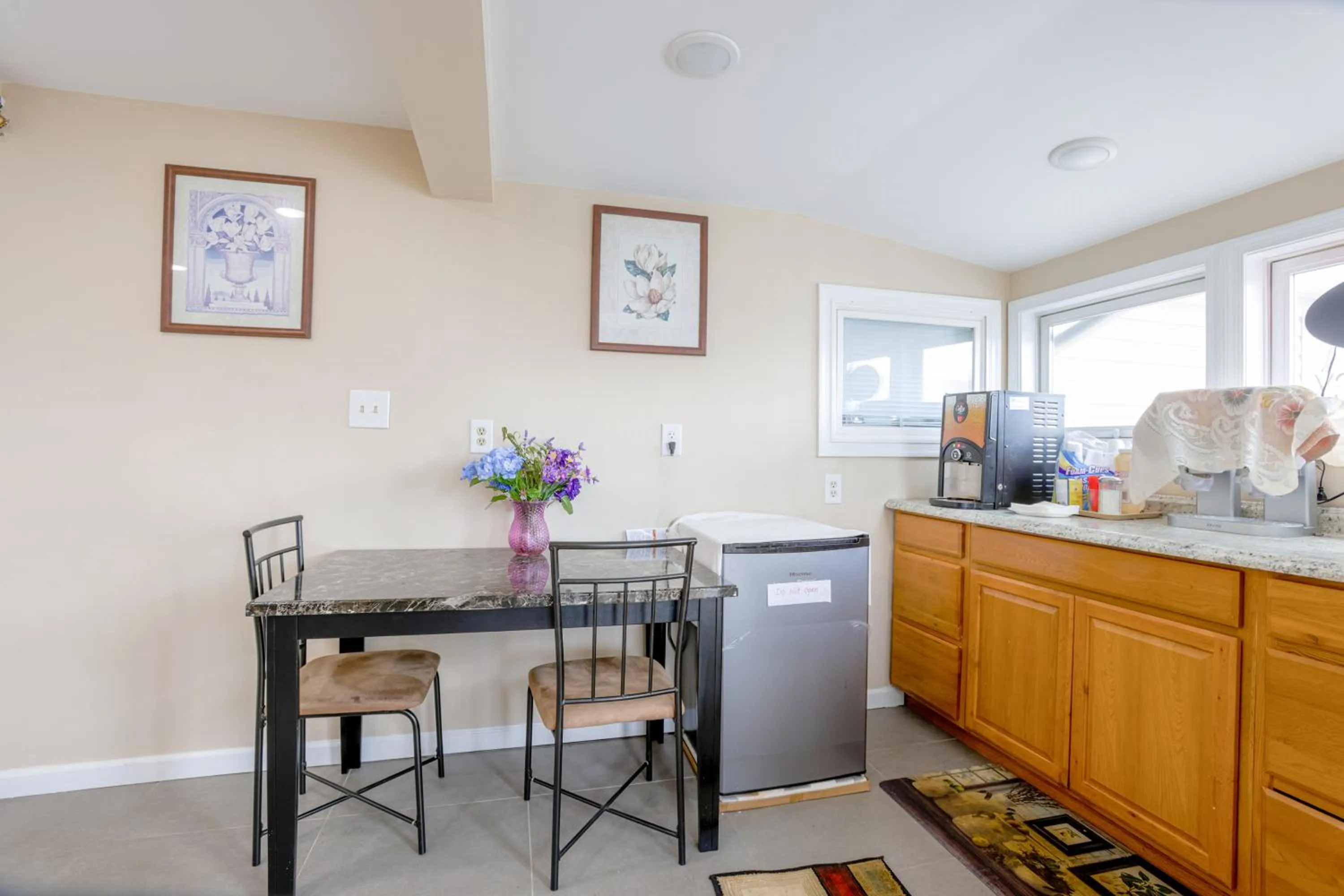 Breakfast in Dutch Motel Palmyra