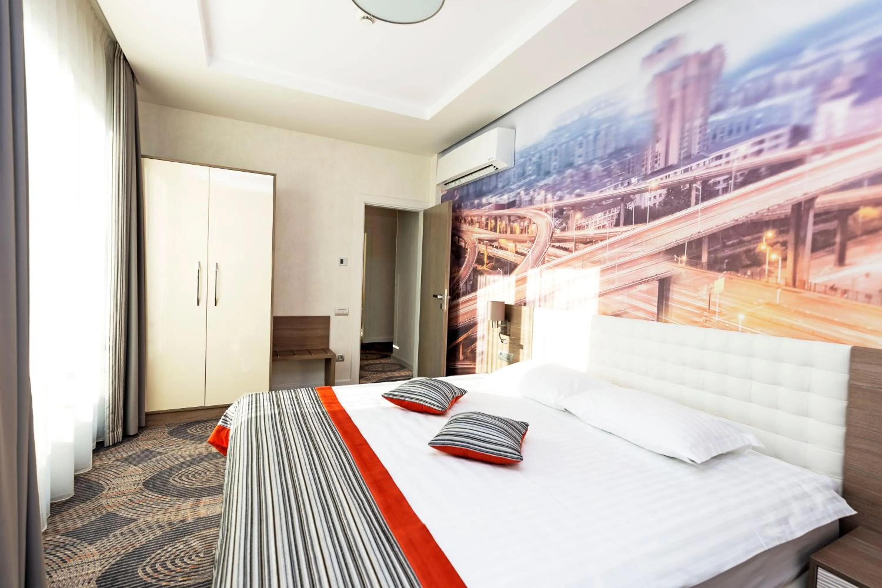 Bedroom, Bed in Plaza35