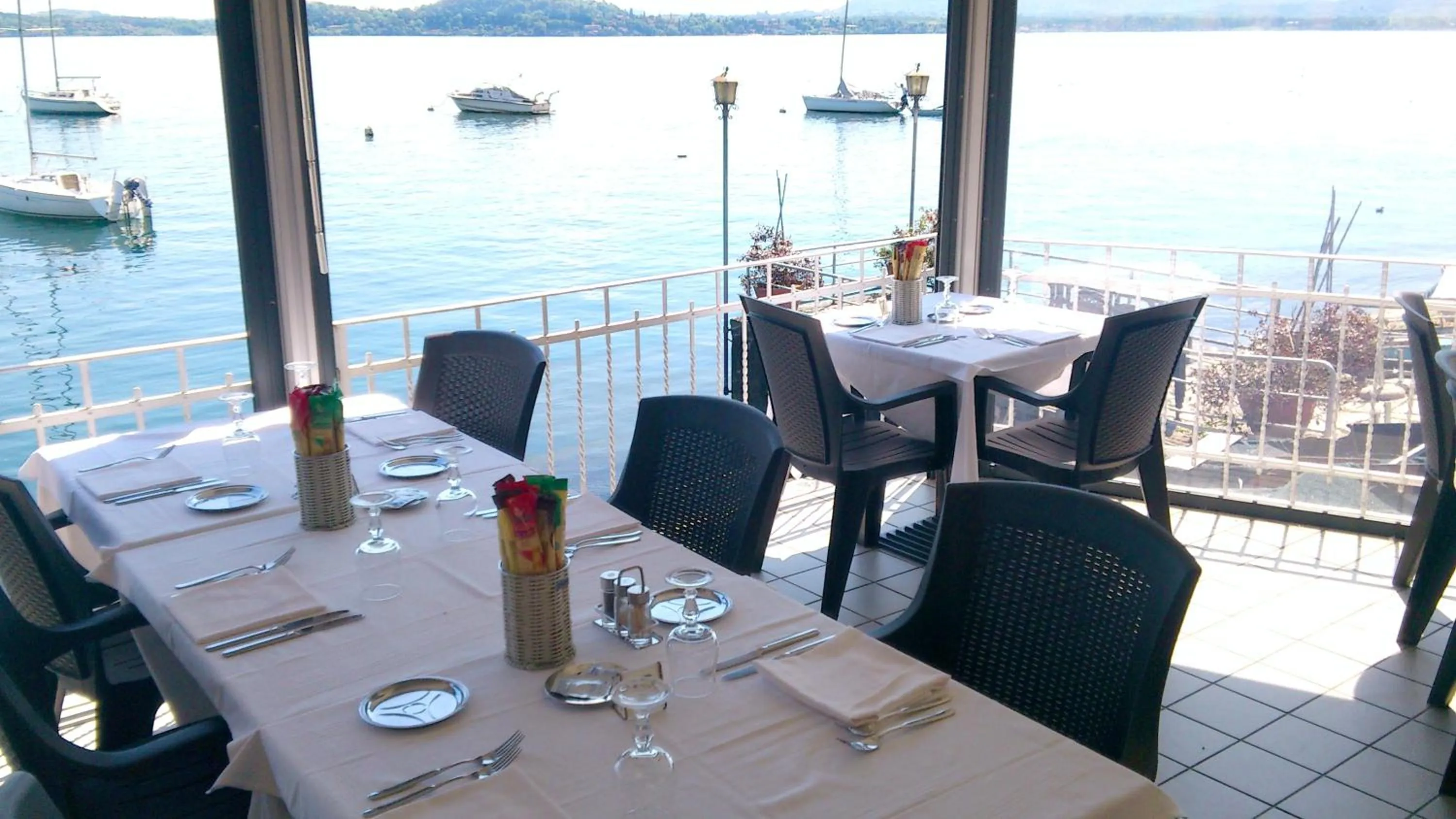 Restaurant/places to eat in Lago Maggiore