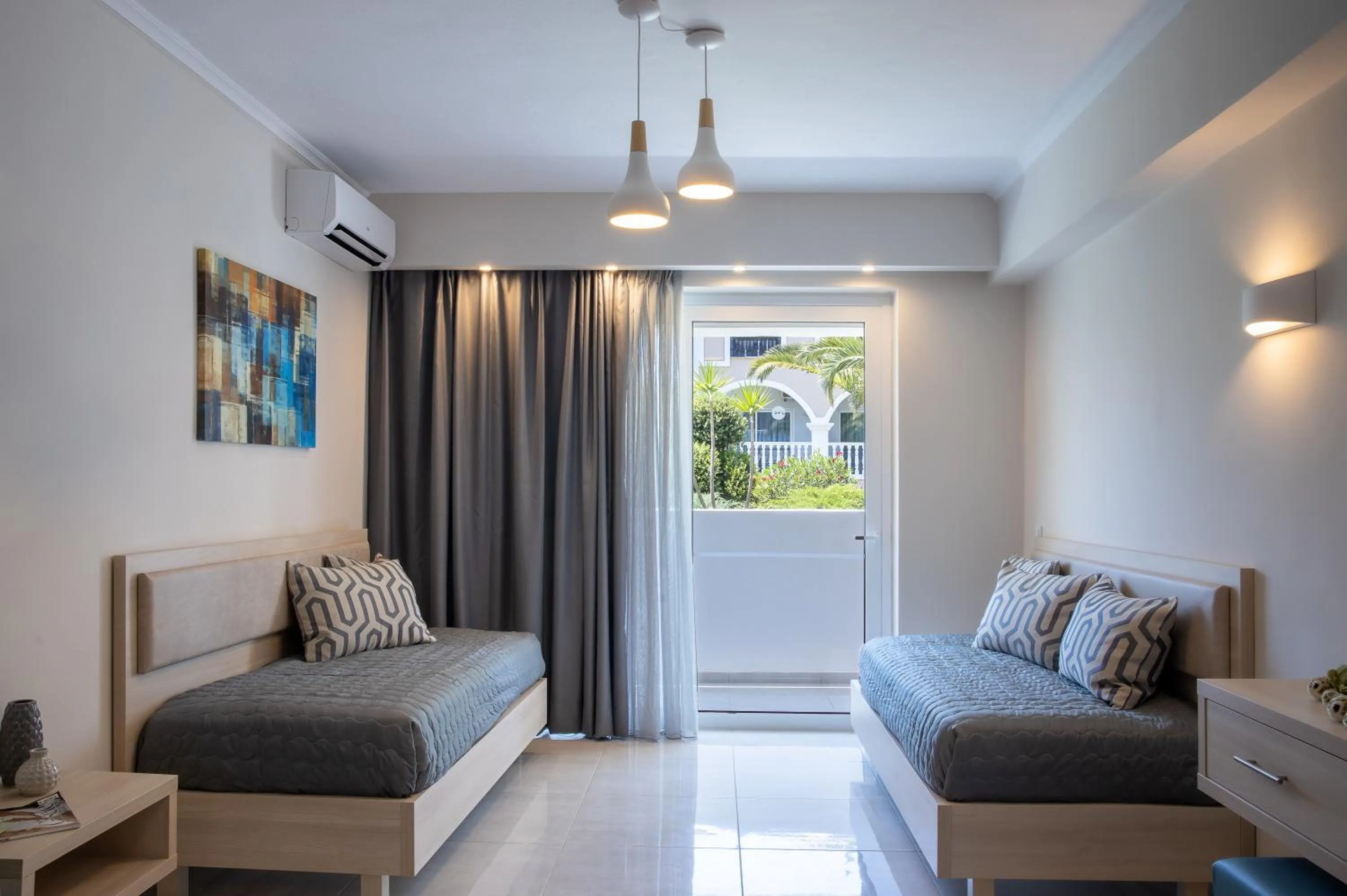 Living room, Bed in Marelen Hotel Zakynthos
