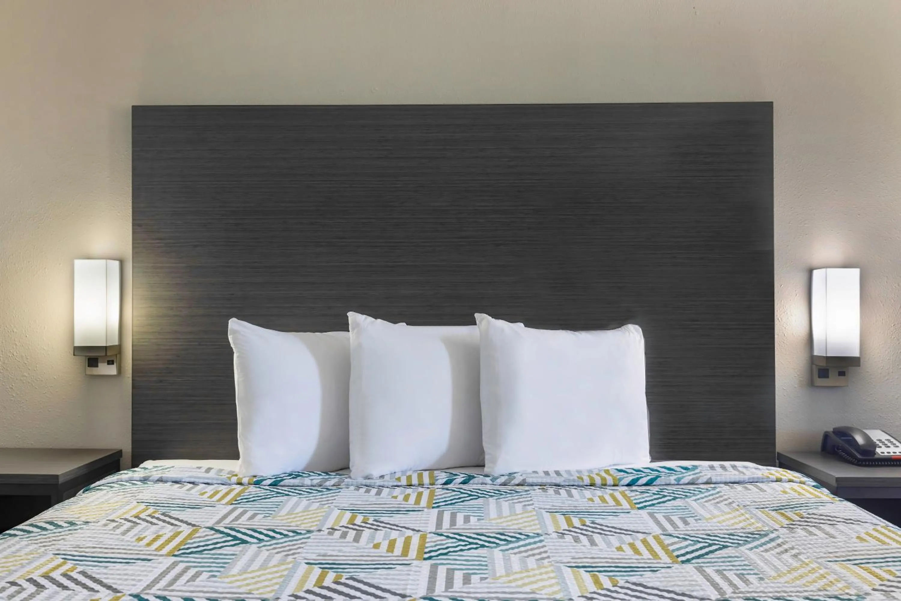 Bedroom, Bed in Motel 6 Lake Charles, LA