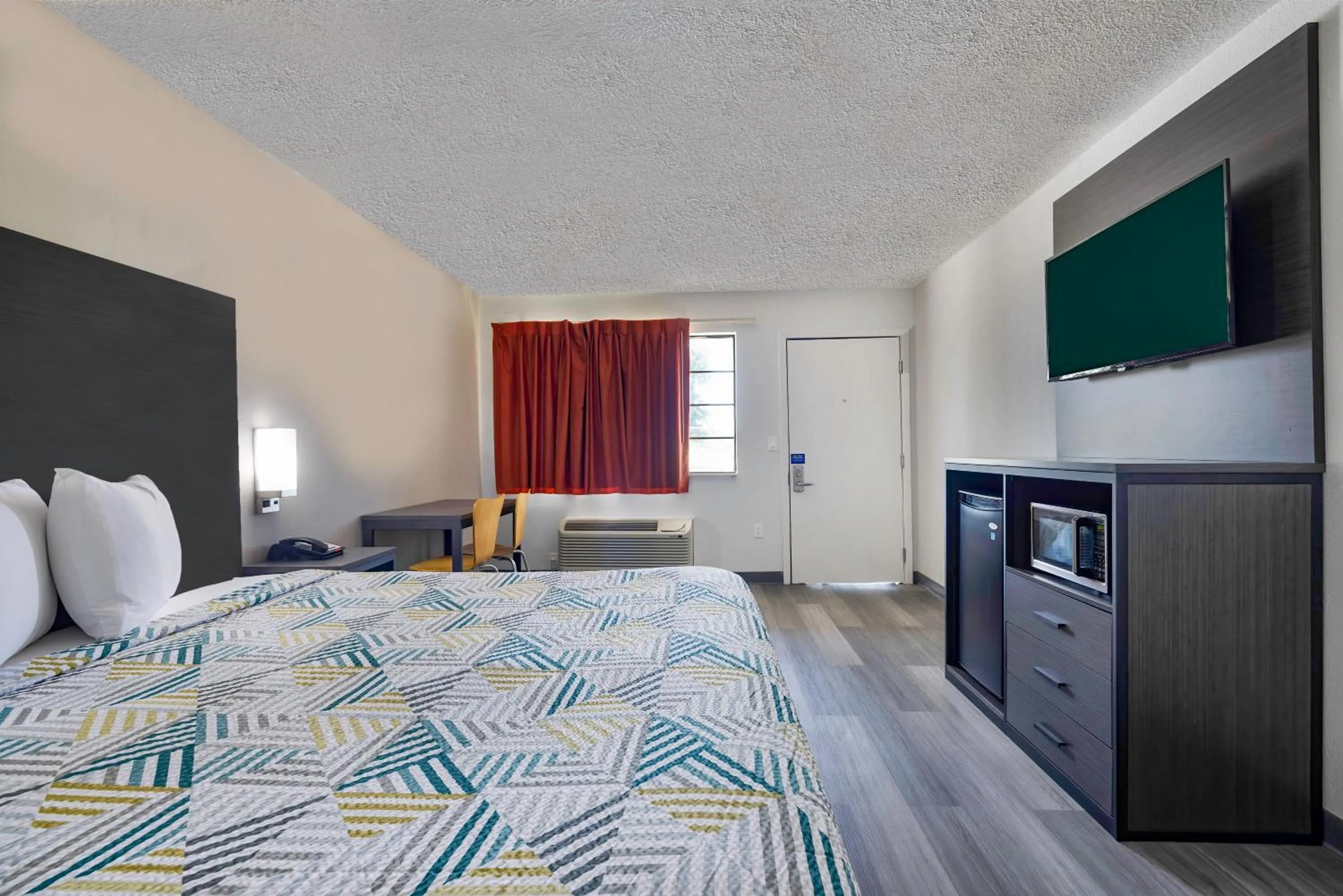 Bedroom, Bed in Motel 6 Lake Charles, LA