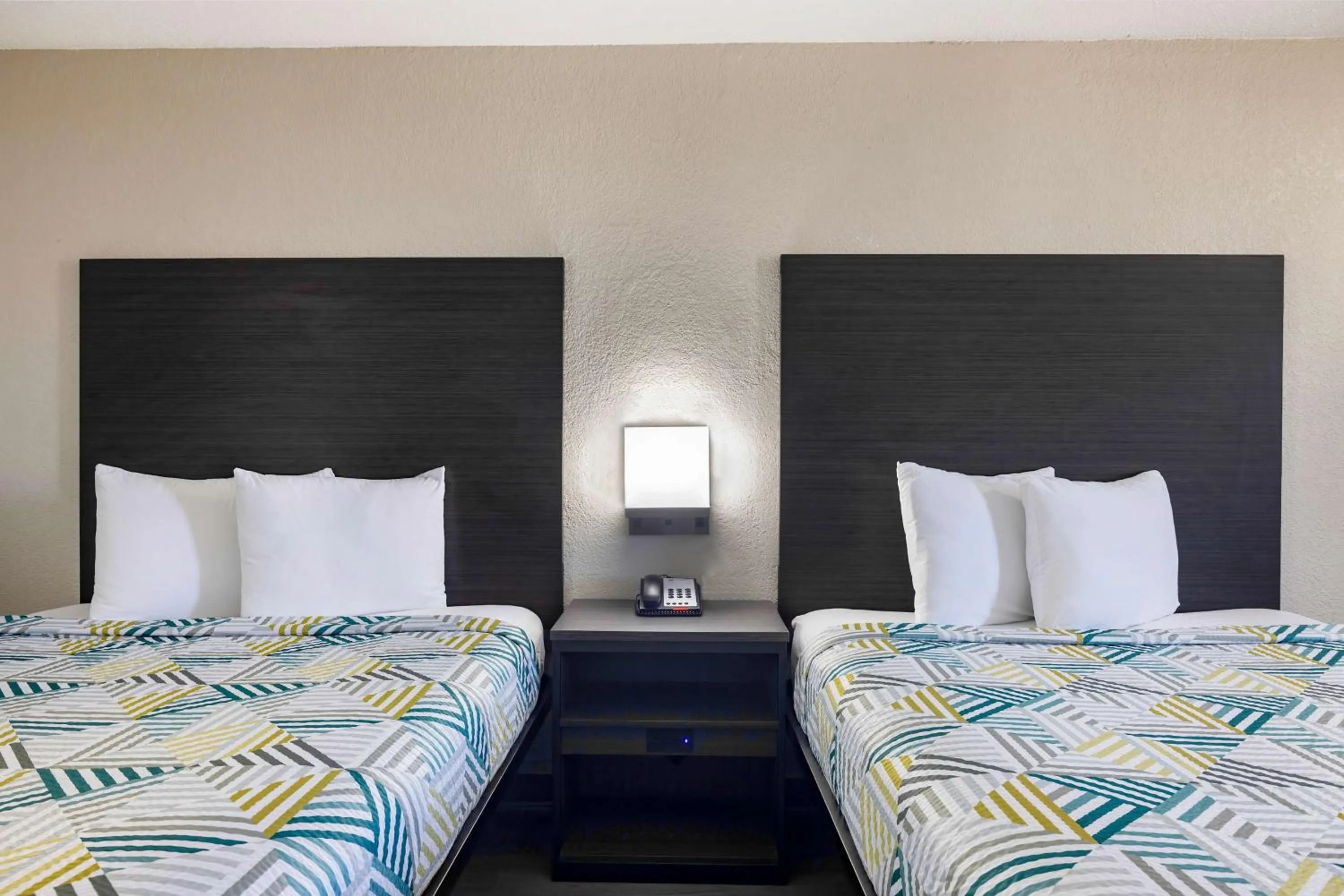 Bedroom, Bed in Motel 6 Lake Charles, LA