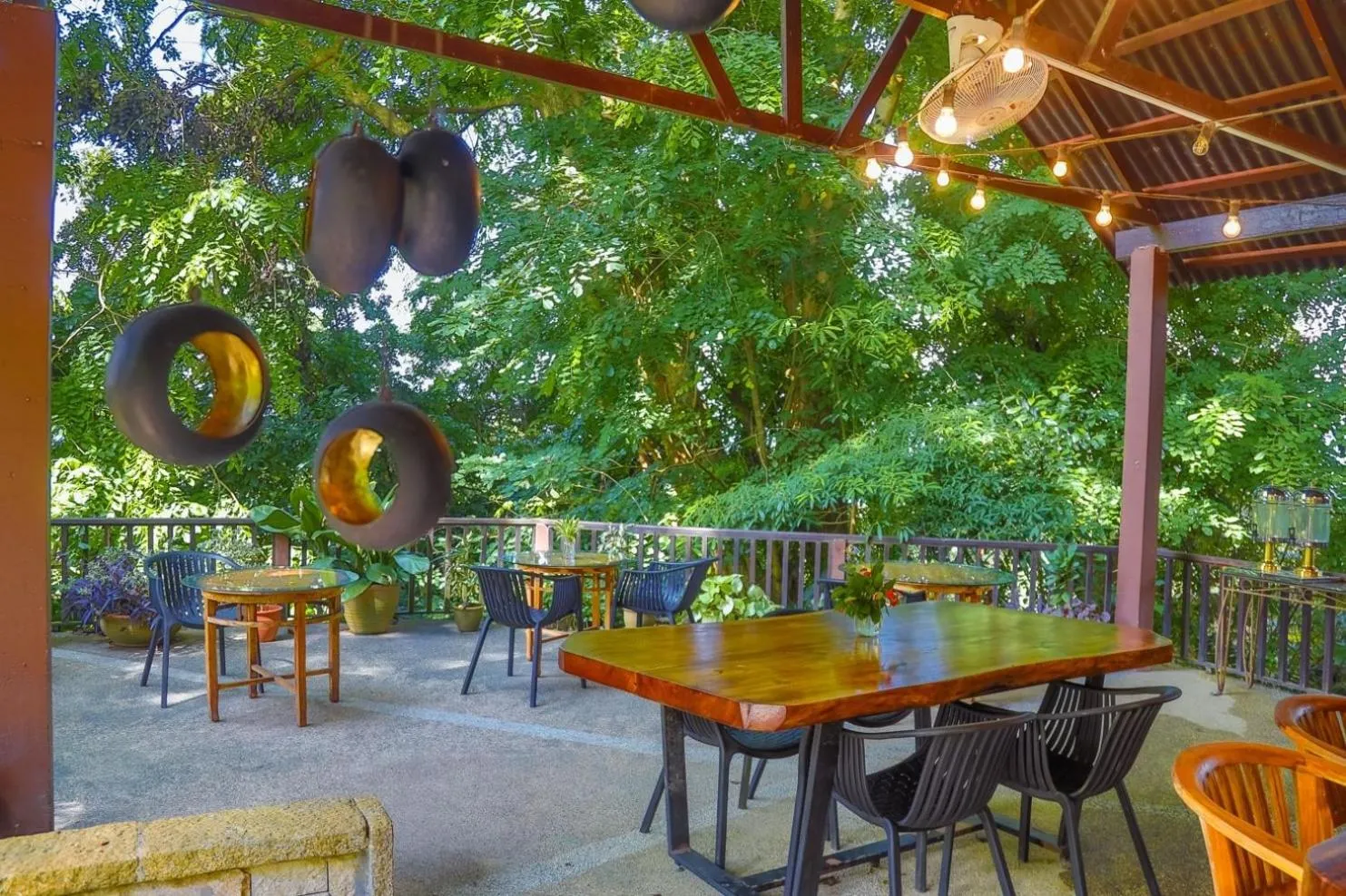 Restaurant/places to eat in The Dusun