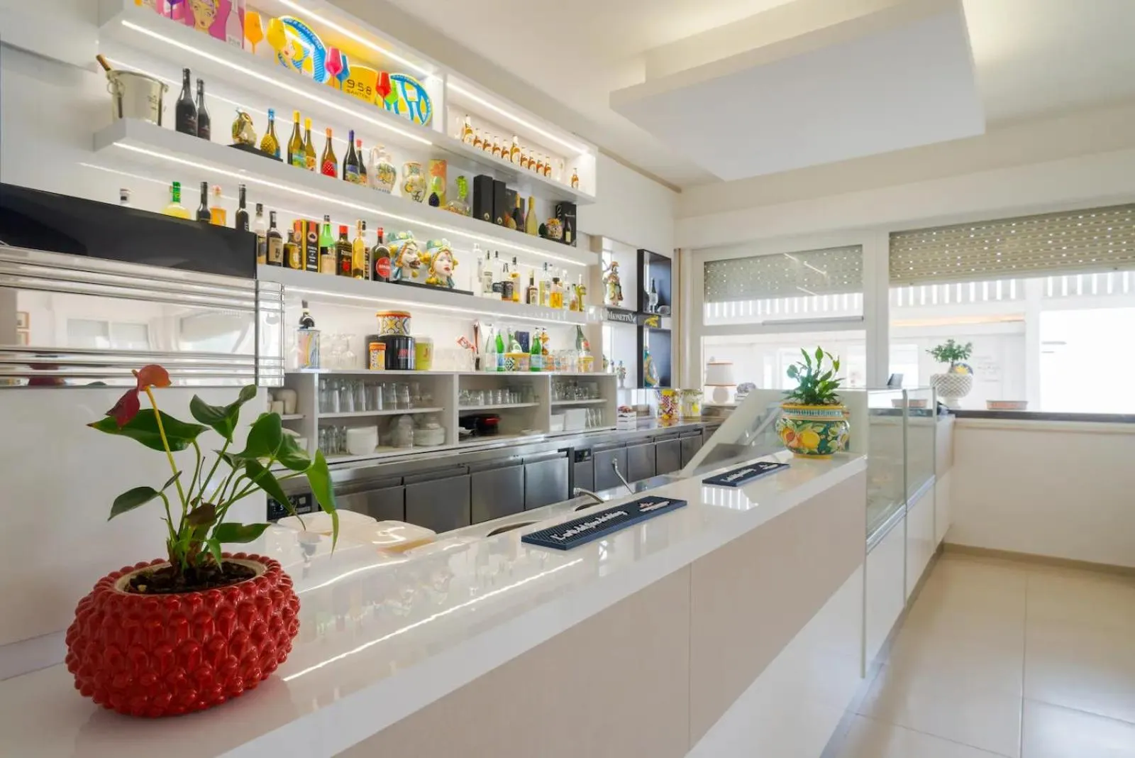 Lounge or bar in Hotel Jonio