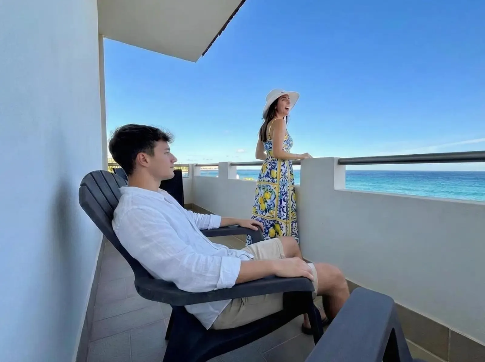 People in Hotel Jonio