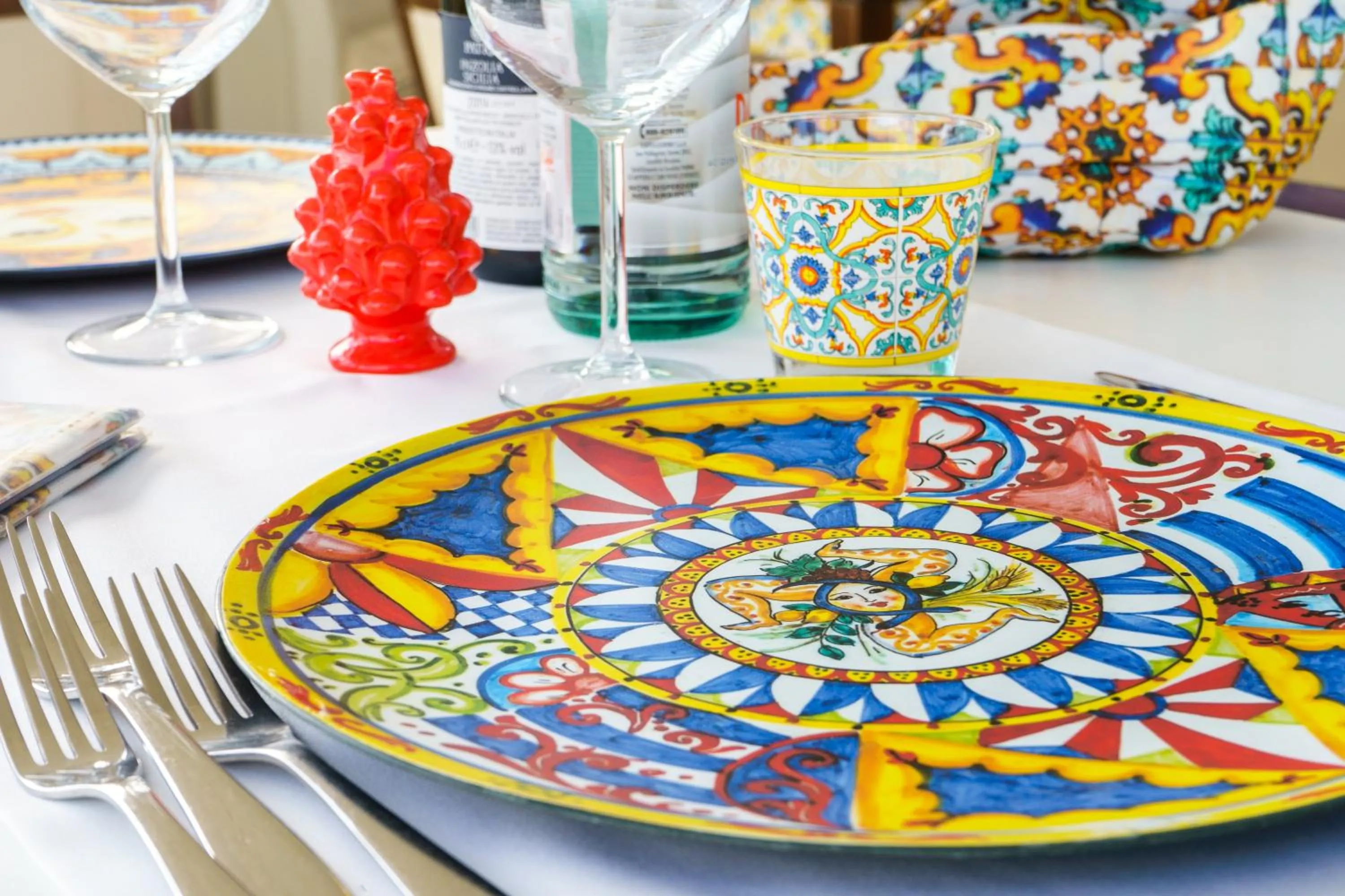 Restaurant/places to eat in Hotel Jonio