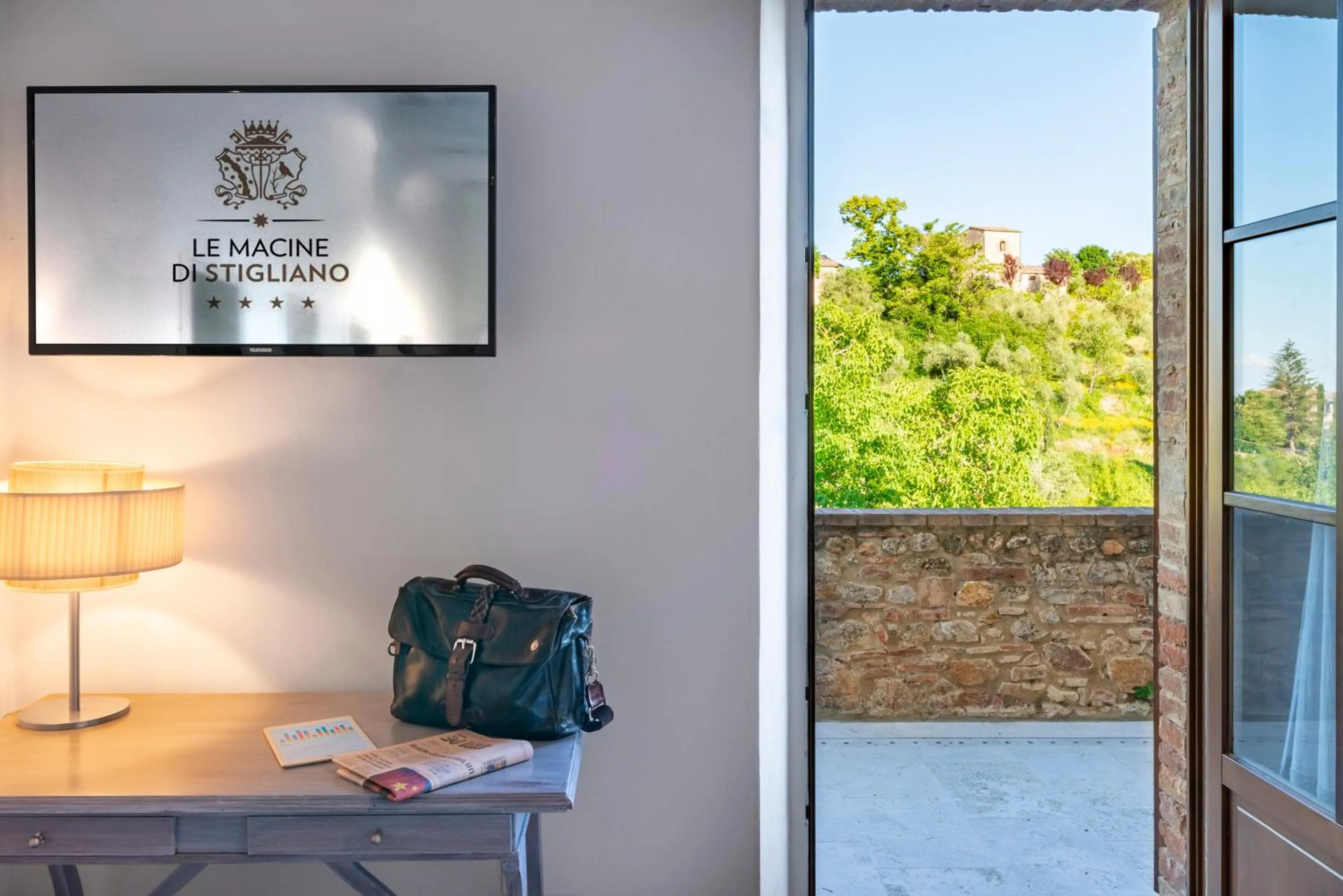 Decorative detail in Relais Le Macine Di Stigliano