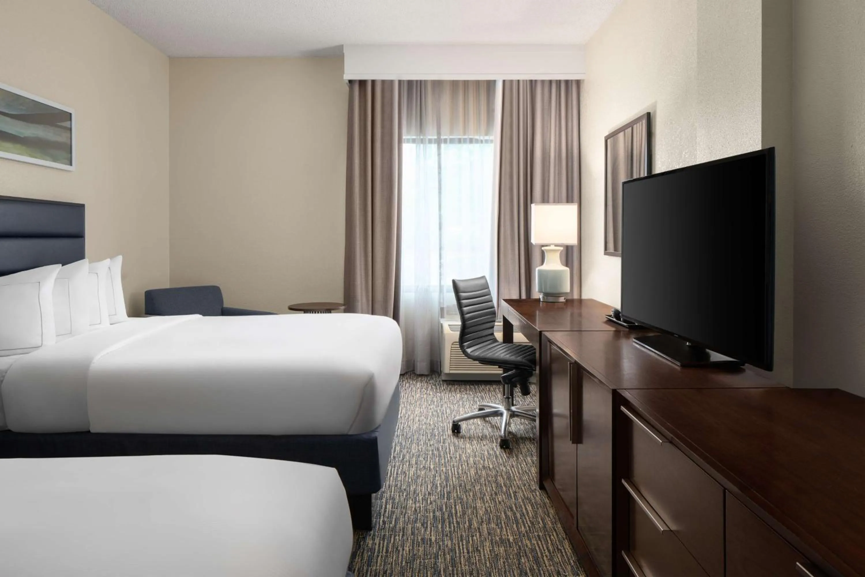 Bed in DoubleTree by Hilton Hotel Columbia