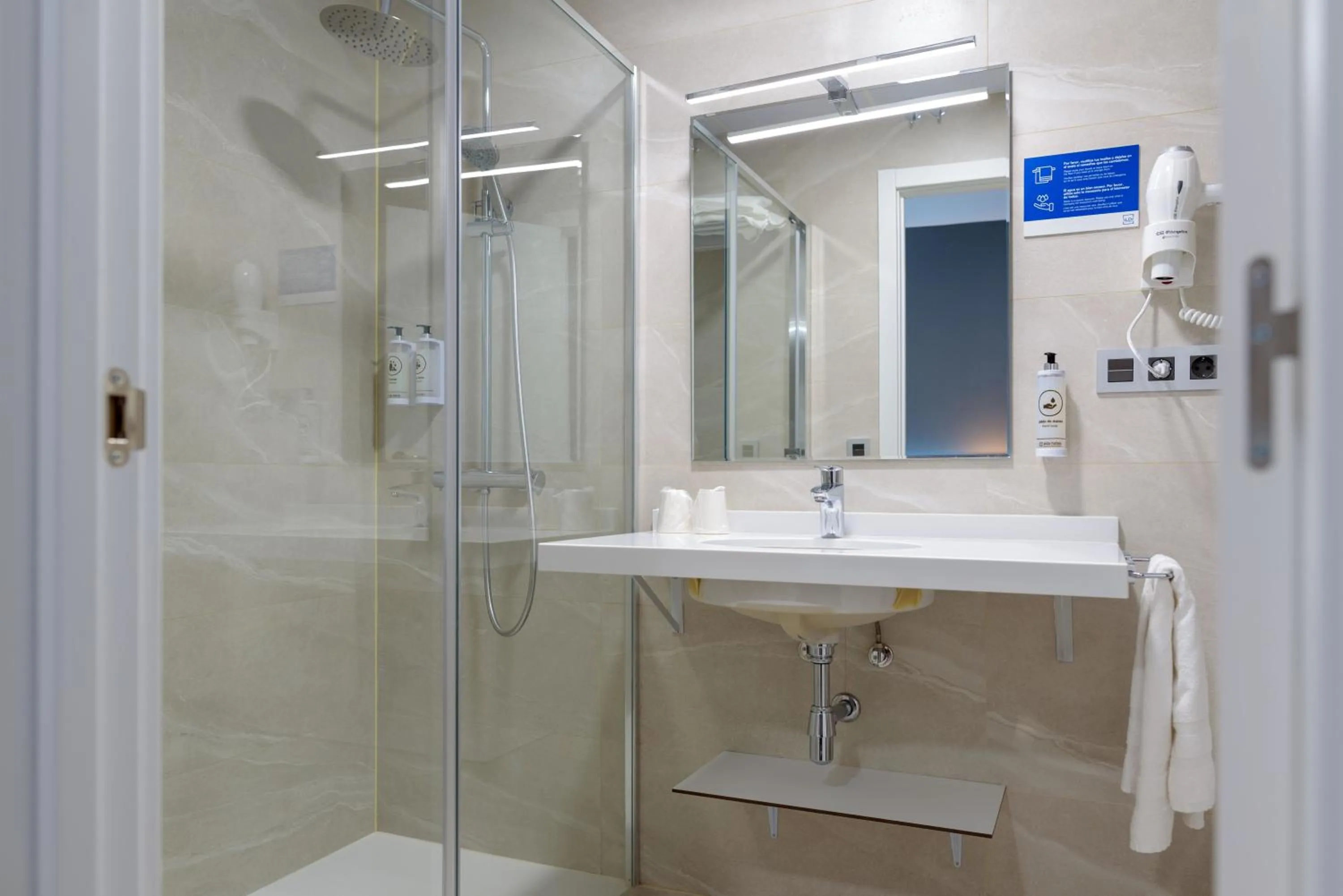 Bathroom in Hotel Alda Ciudad de Toro