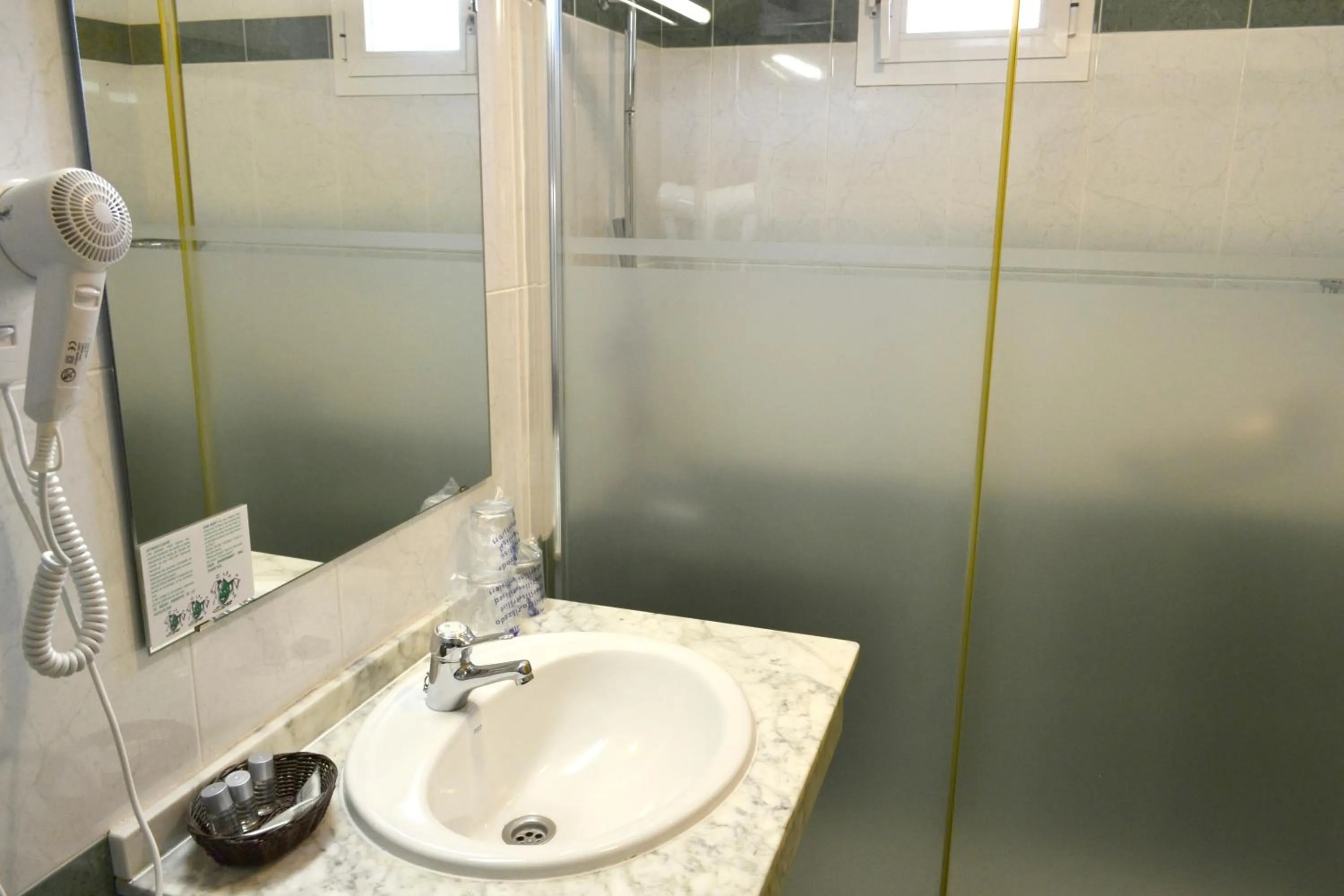 Bathroom in Hotel Alda Ciudad de Toro