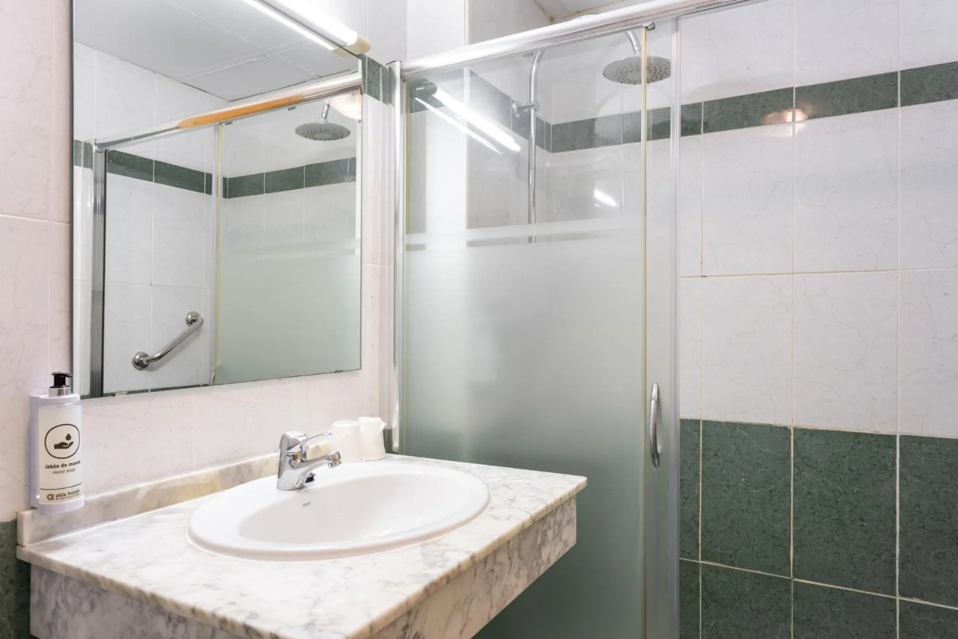 Bathroom in Hotel Alda Ciudad de Toro