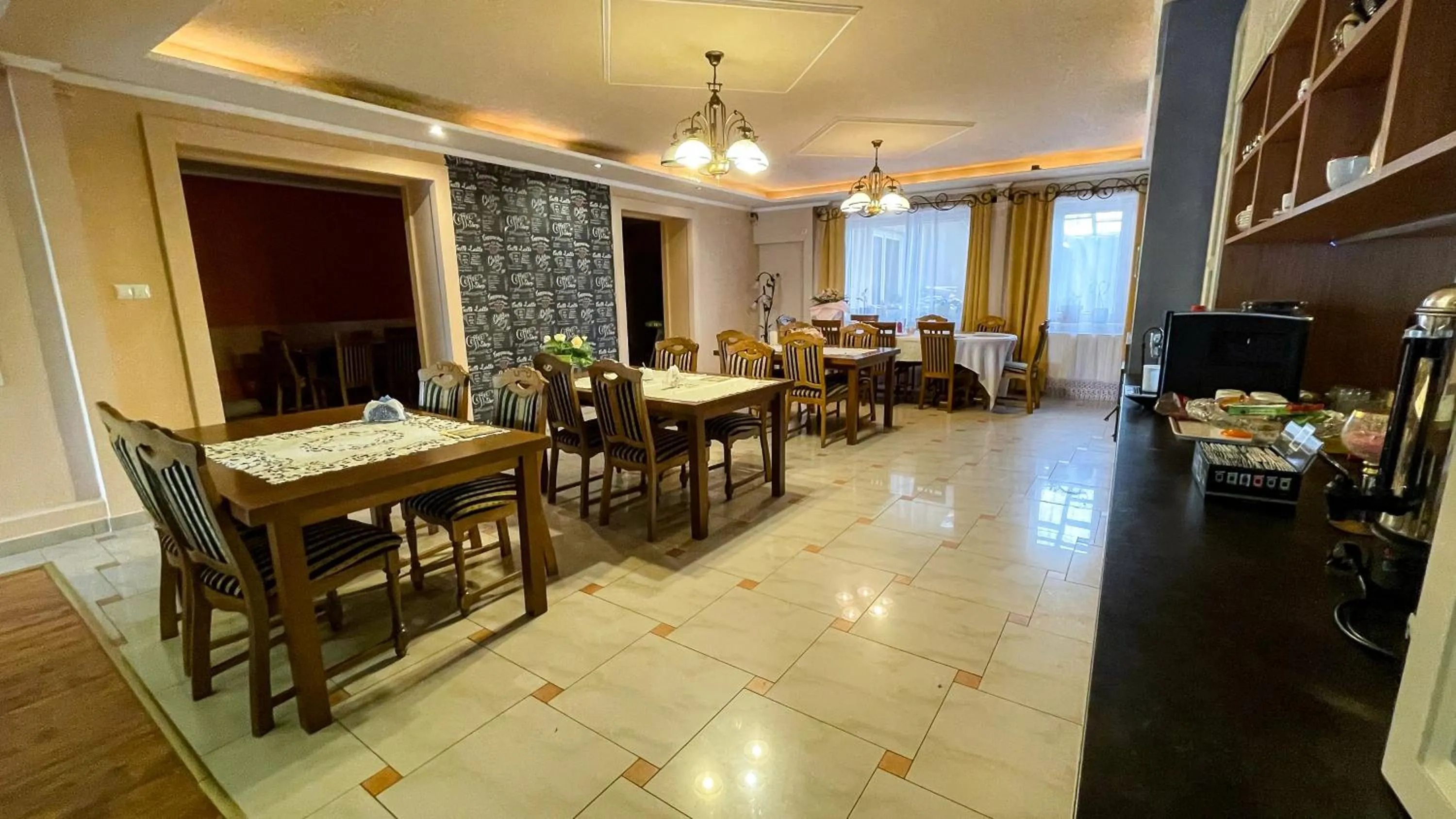 Restaurant/places to eat in Mister