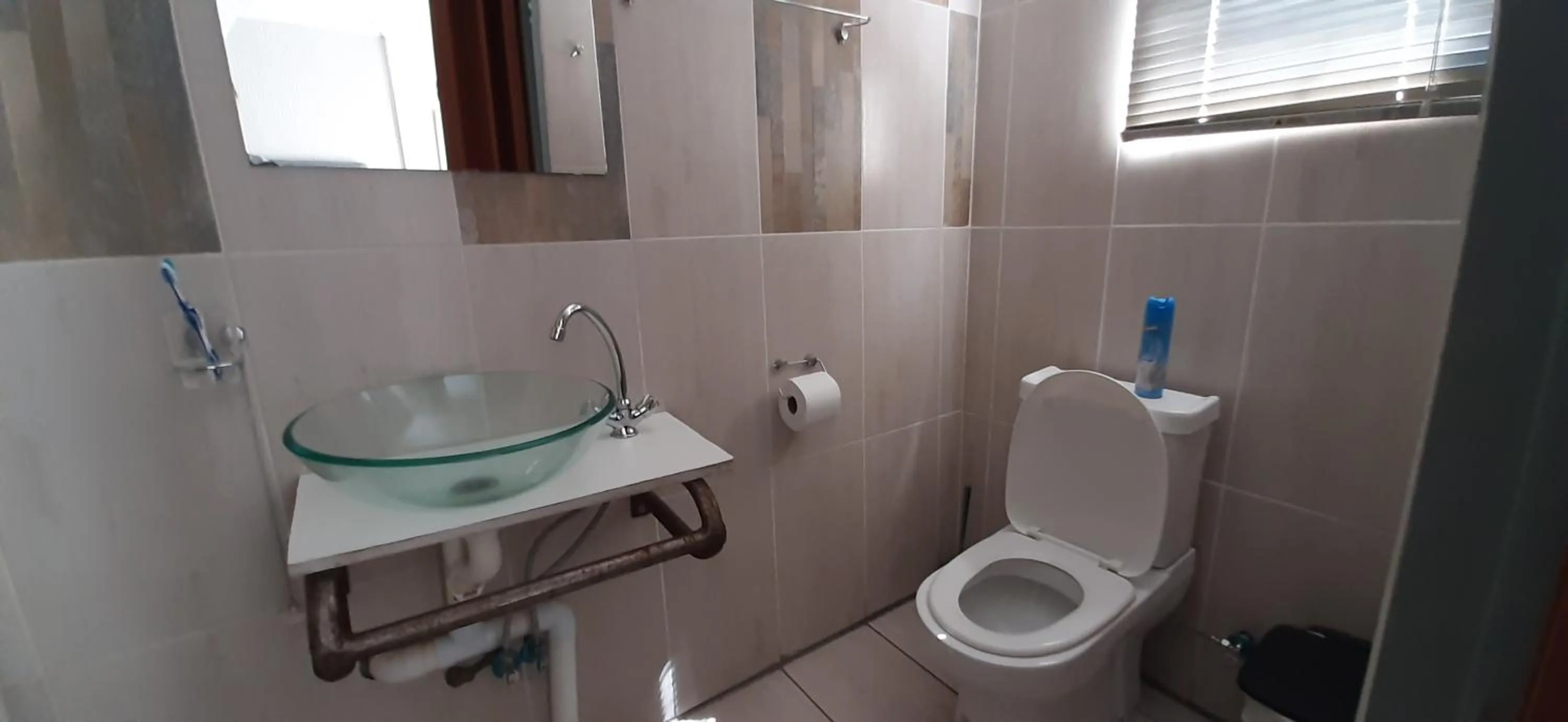 Bathroom in The New Mall Guesthouse