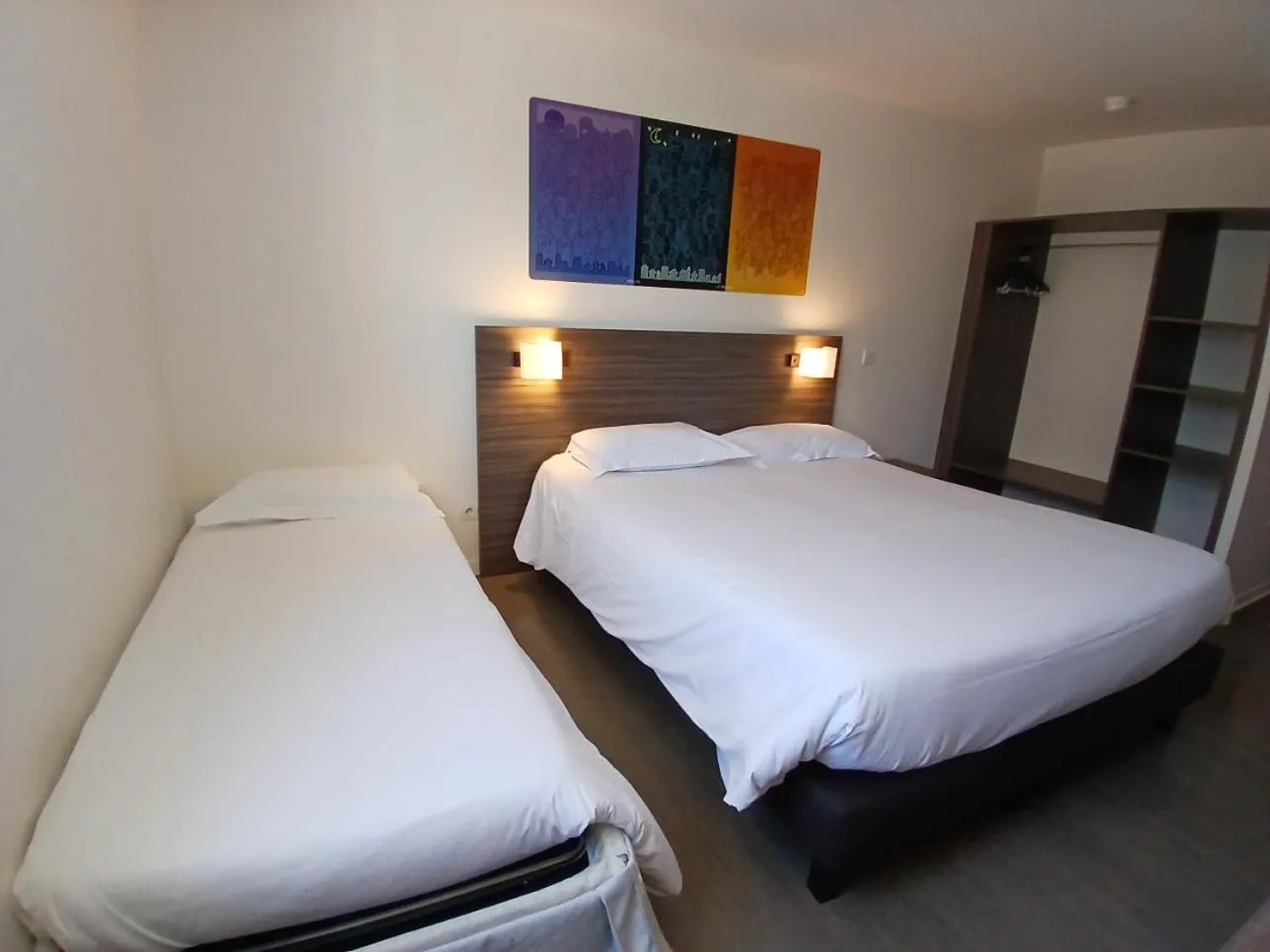 Bathroom, Bed in Appart’hôtel Hevea