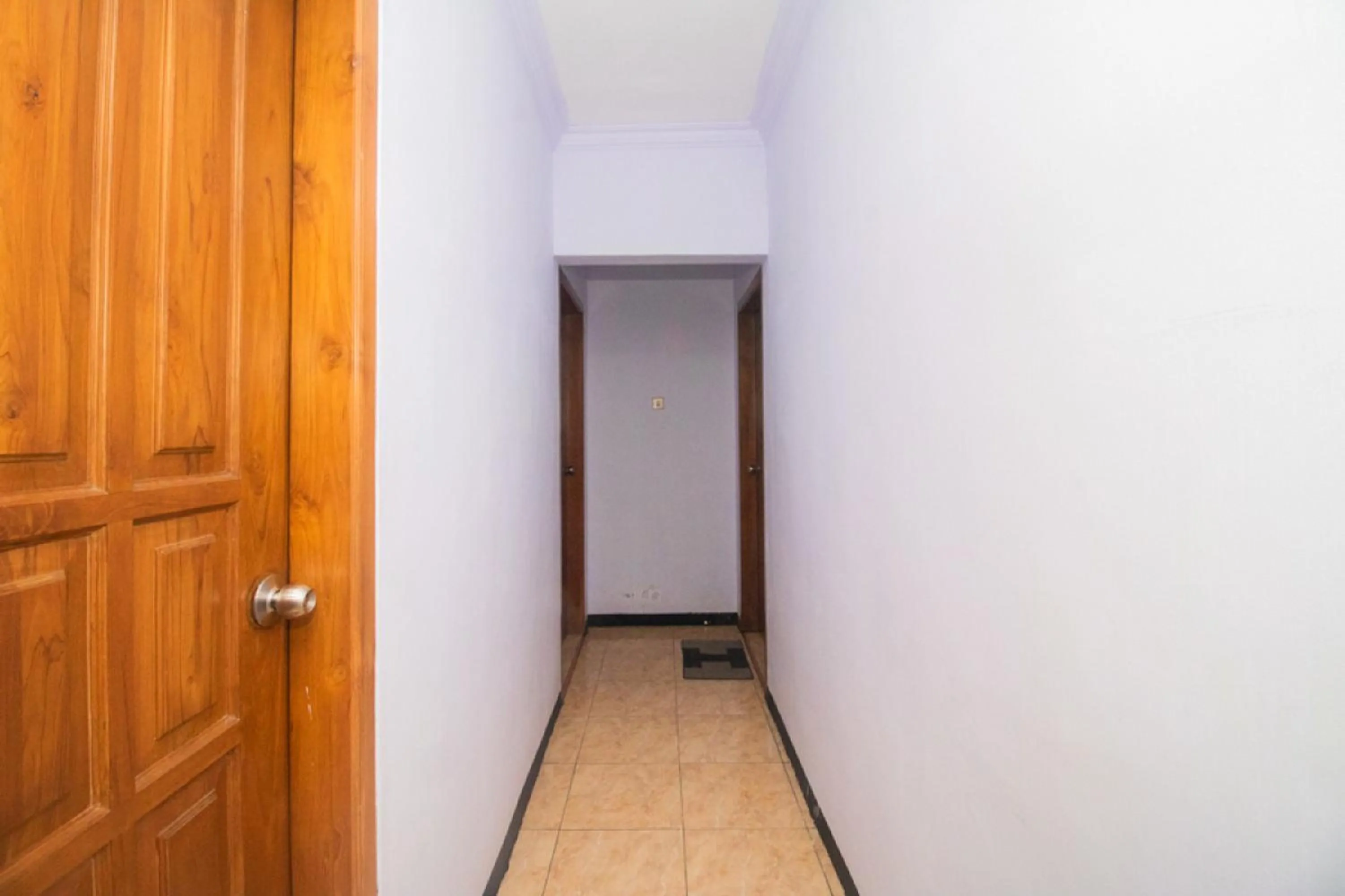 RedDoorz near Pantai Boom