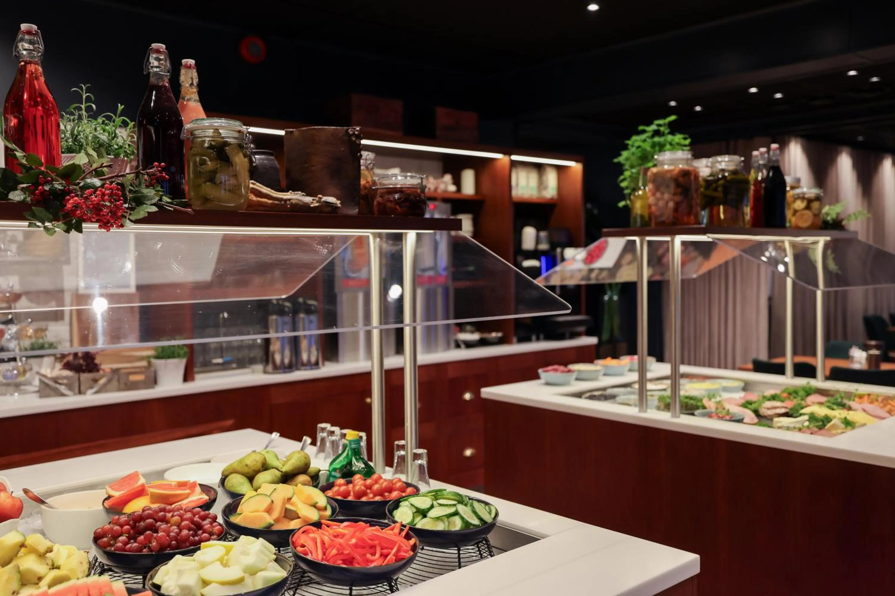 Buffet breakfast in Quality Hotel Florø