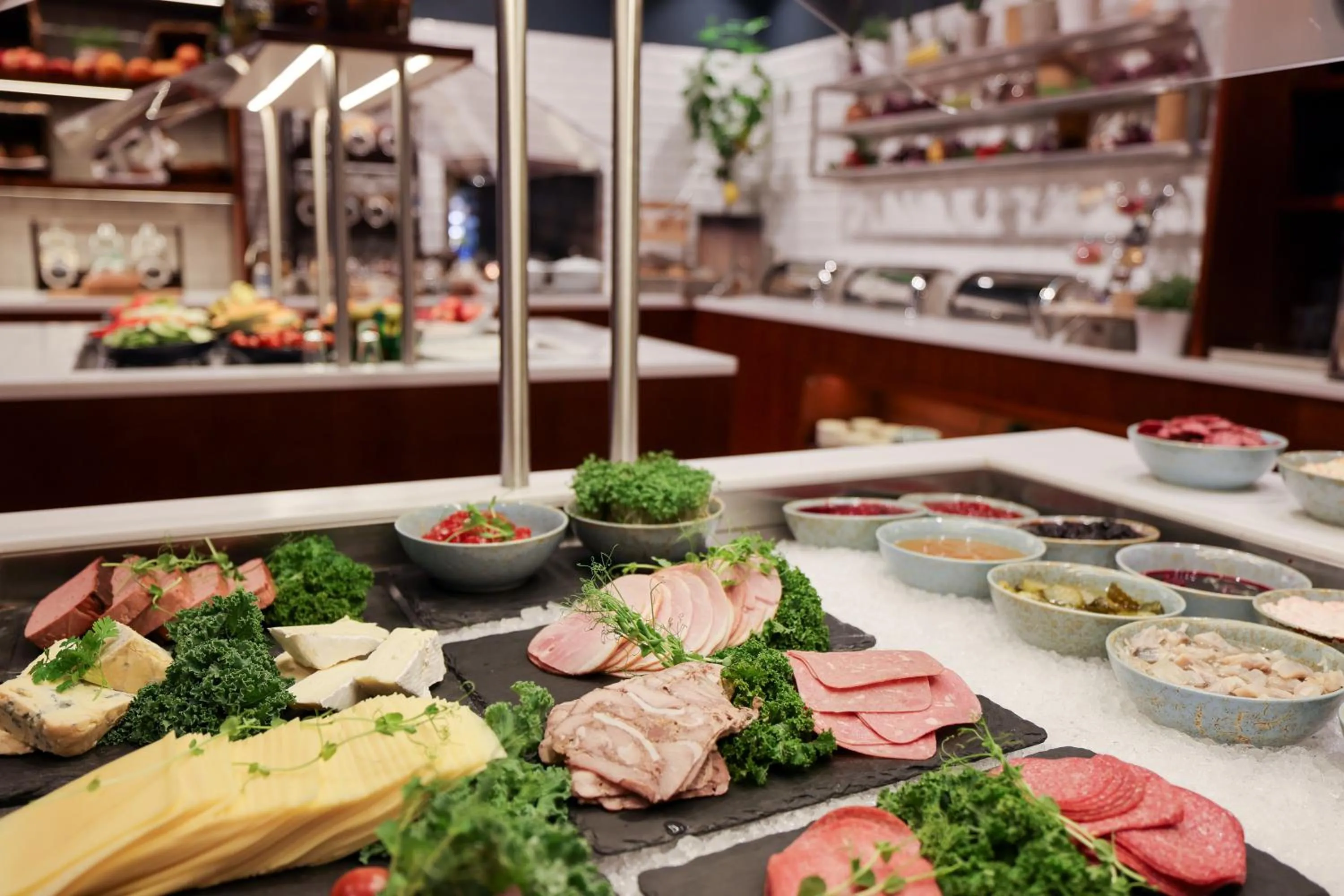 Buffet breakfast in Quality Hotel Florø