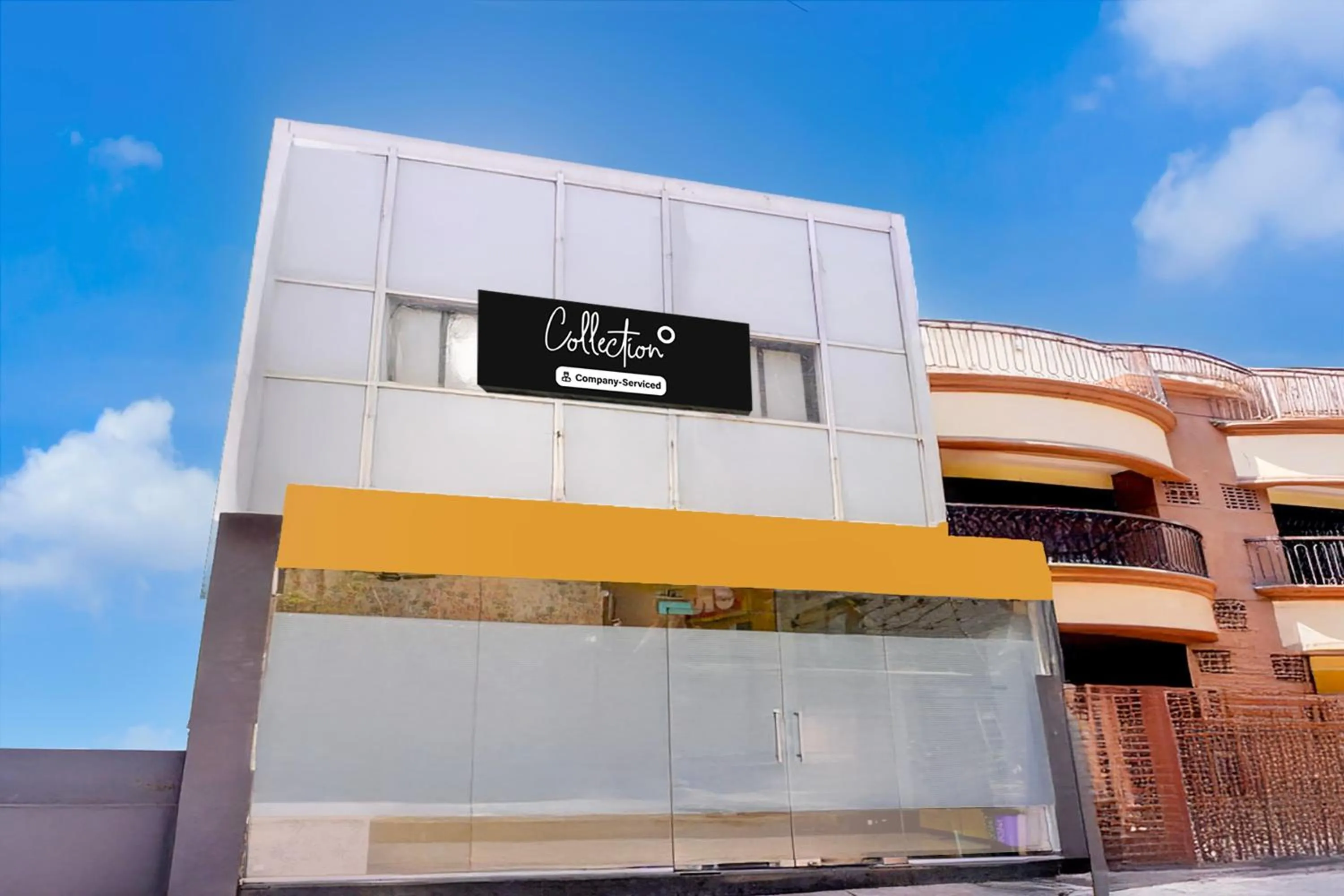 Facade/entrance in Collection O Andheri West Near KokilaBen Hospital