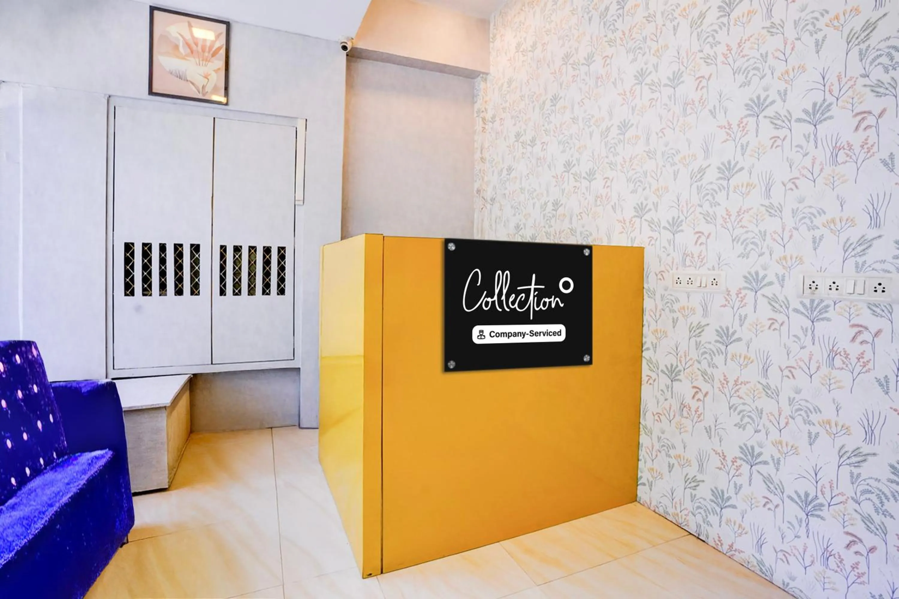 Lobby or reception, Bed in Collection O Andheri West Near KokilaBen Hospital